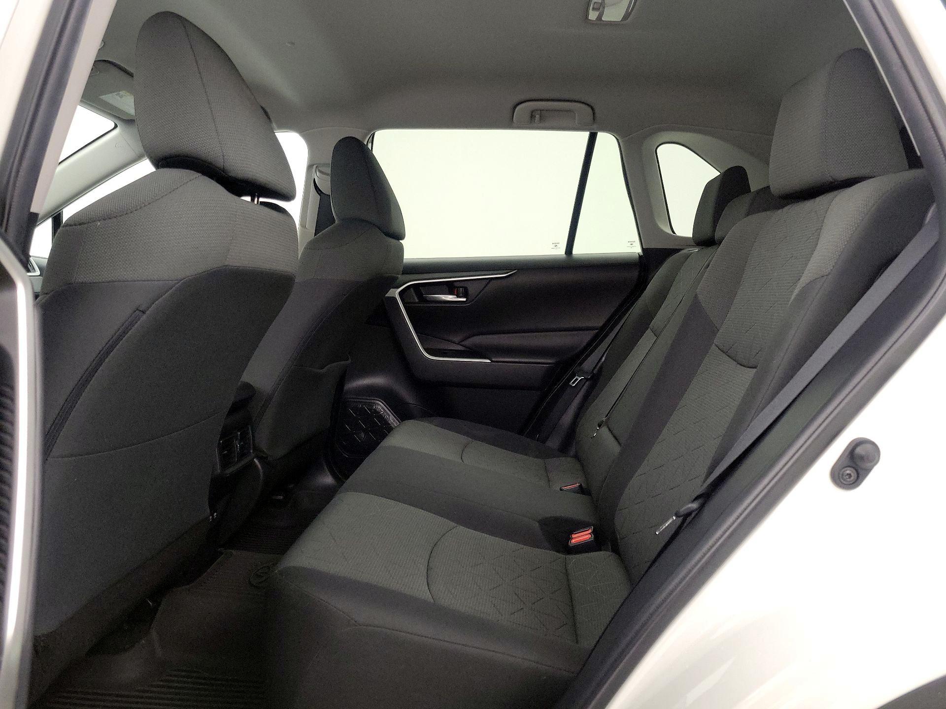 Thumbnail: 2021 Toyota RAV4 - 19