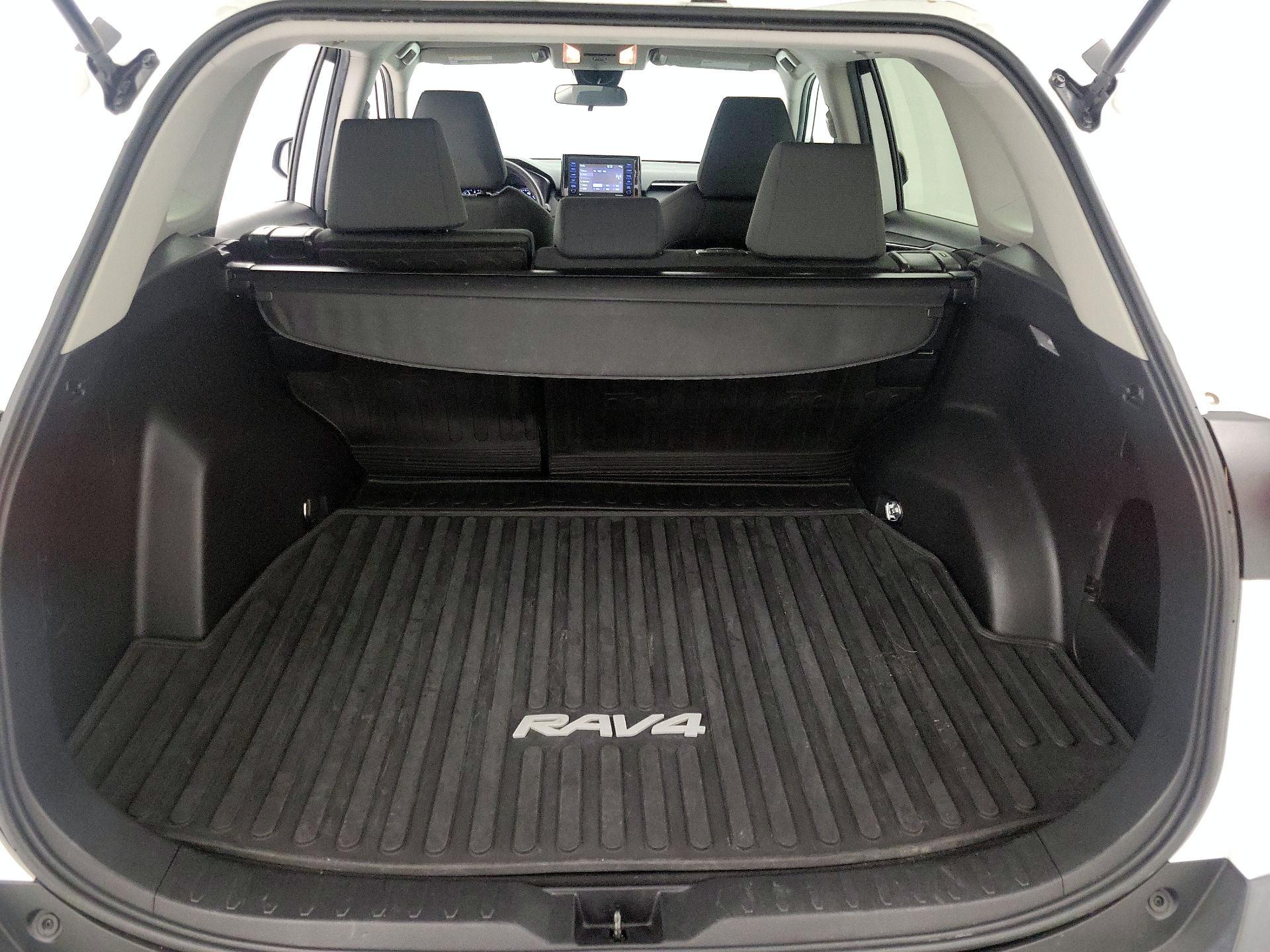 Thumbnail: 2021 Toyota RAV4 - 20