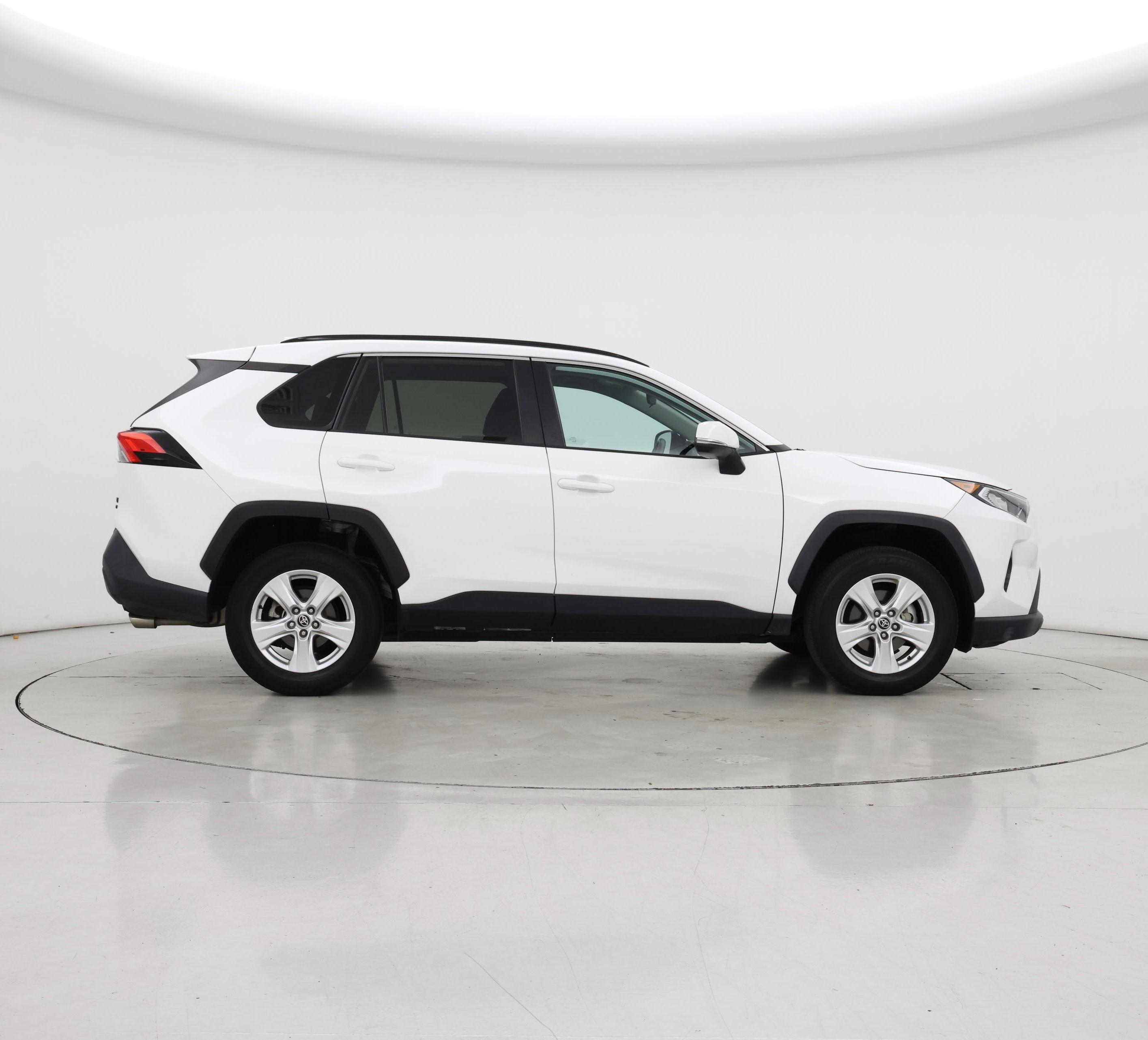 Thumbnail: 2021 Toyota RAV4 - 7