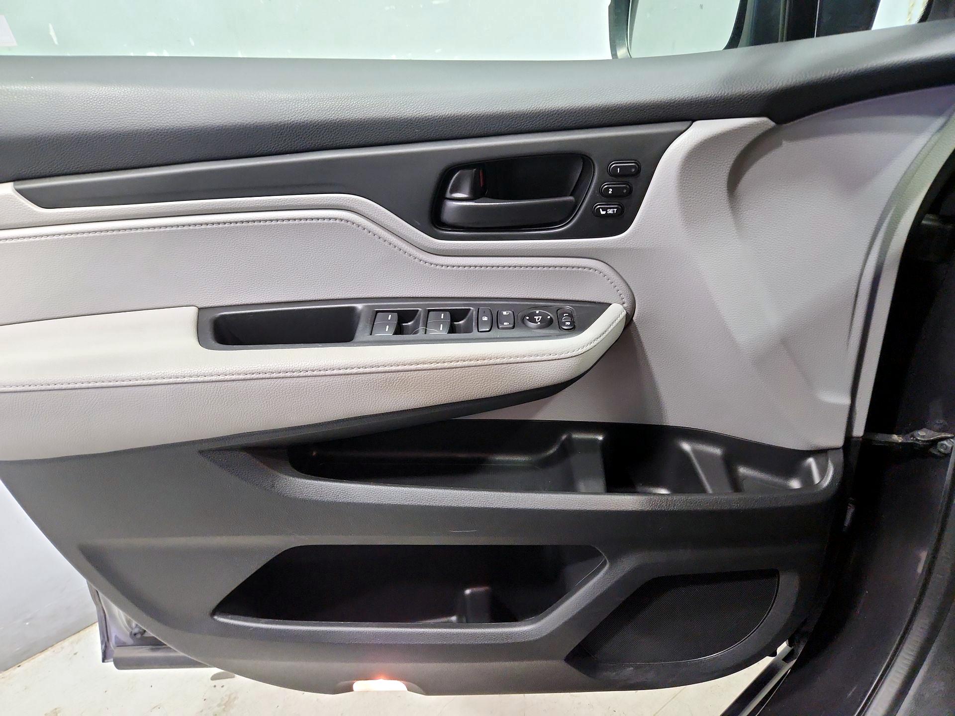 Thumbnail: 2020 Honda Odyssey - 12