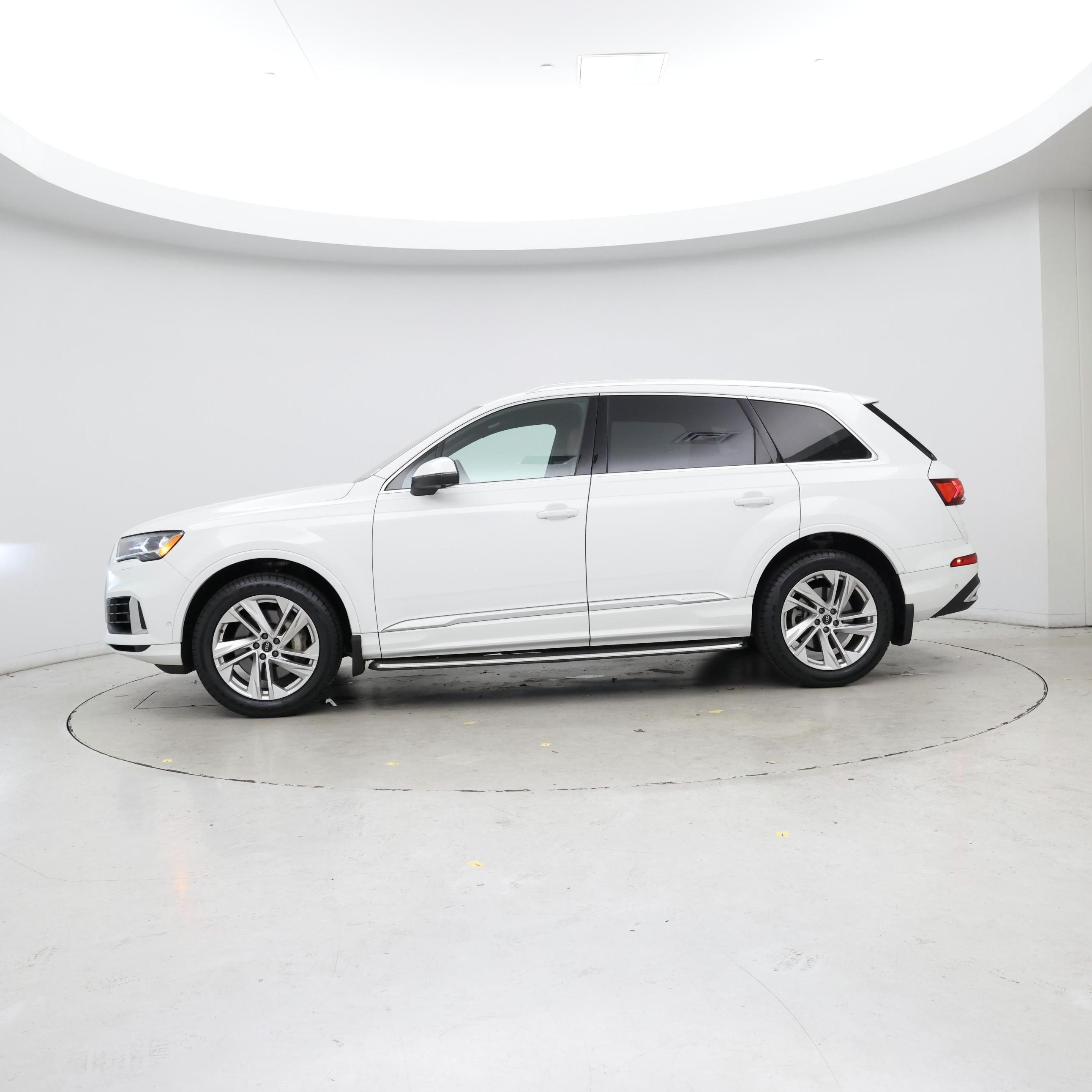 Thumbnail: 2021 Audi Q7 - 3