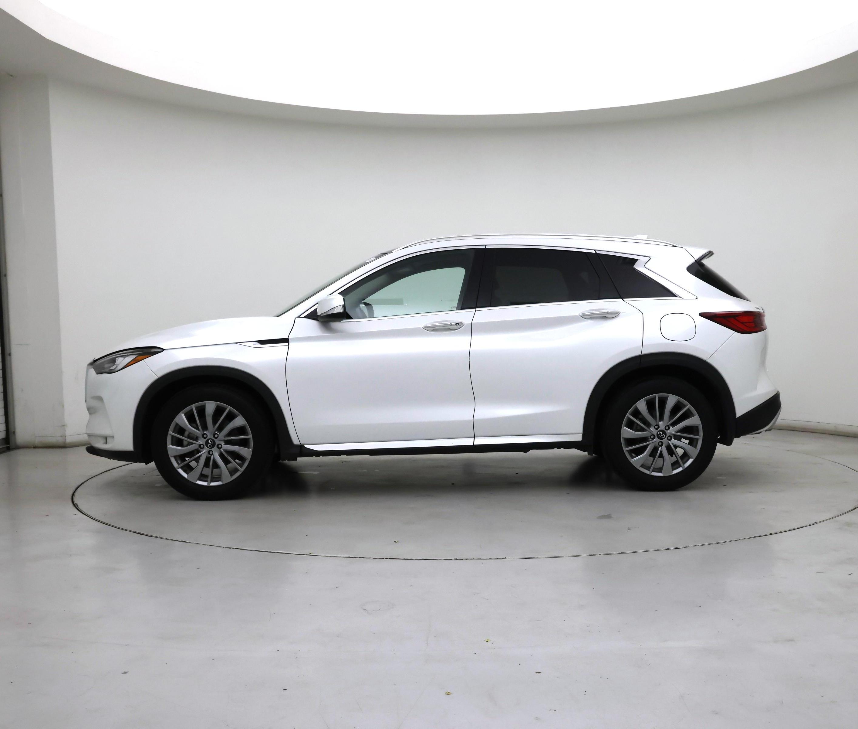 Thumbnail: 2023 INFINITI QX50 - 3