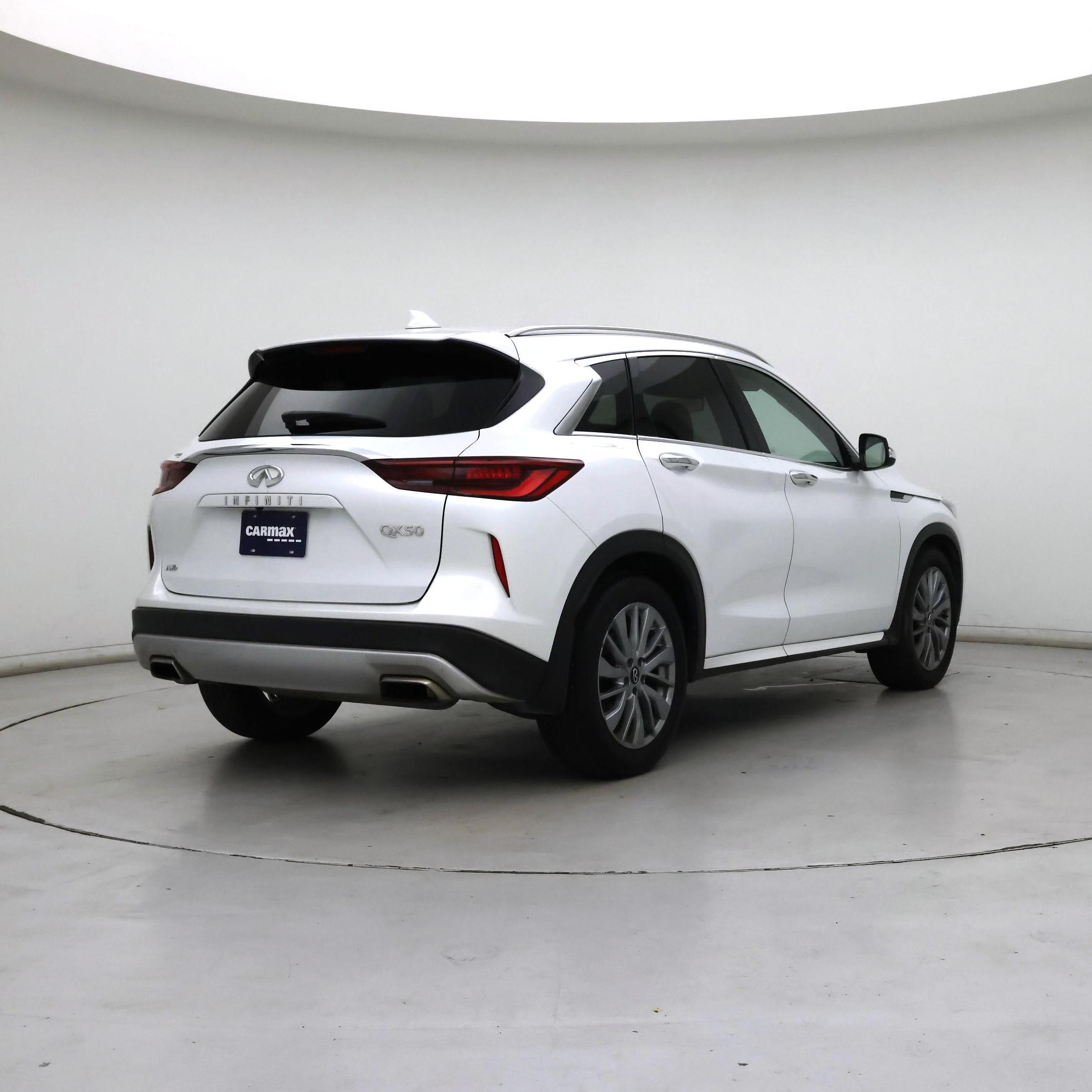 Thumbnail: 2023 INFINITI QX50 - 8