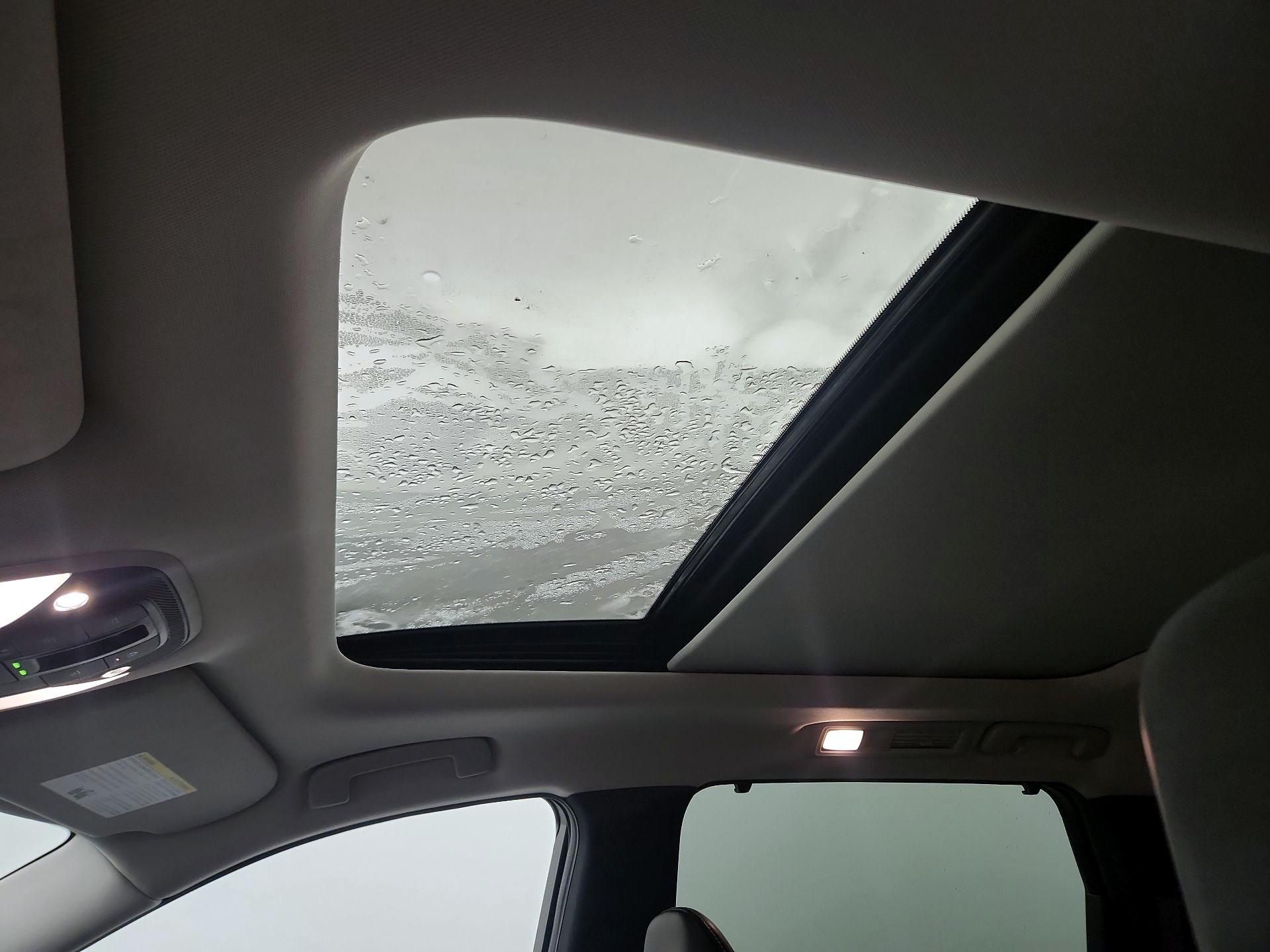 Thumbnail: 2022 INFINITI QX60 - 20