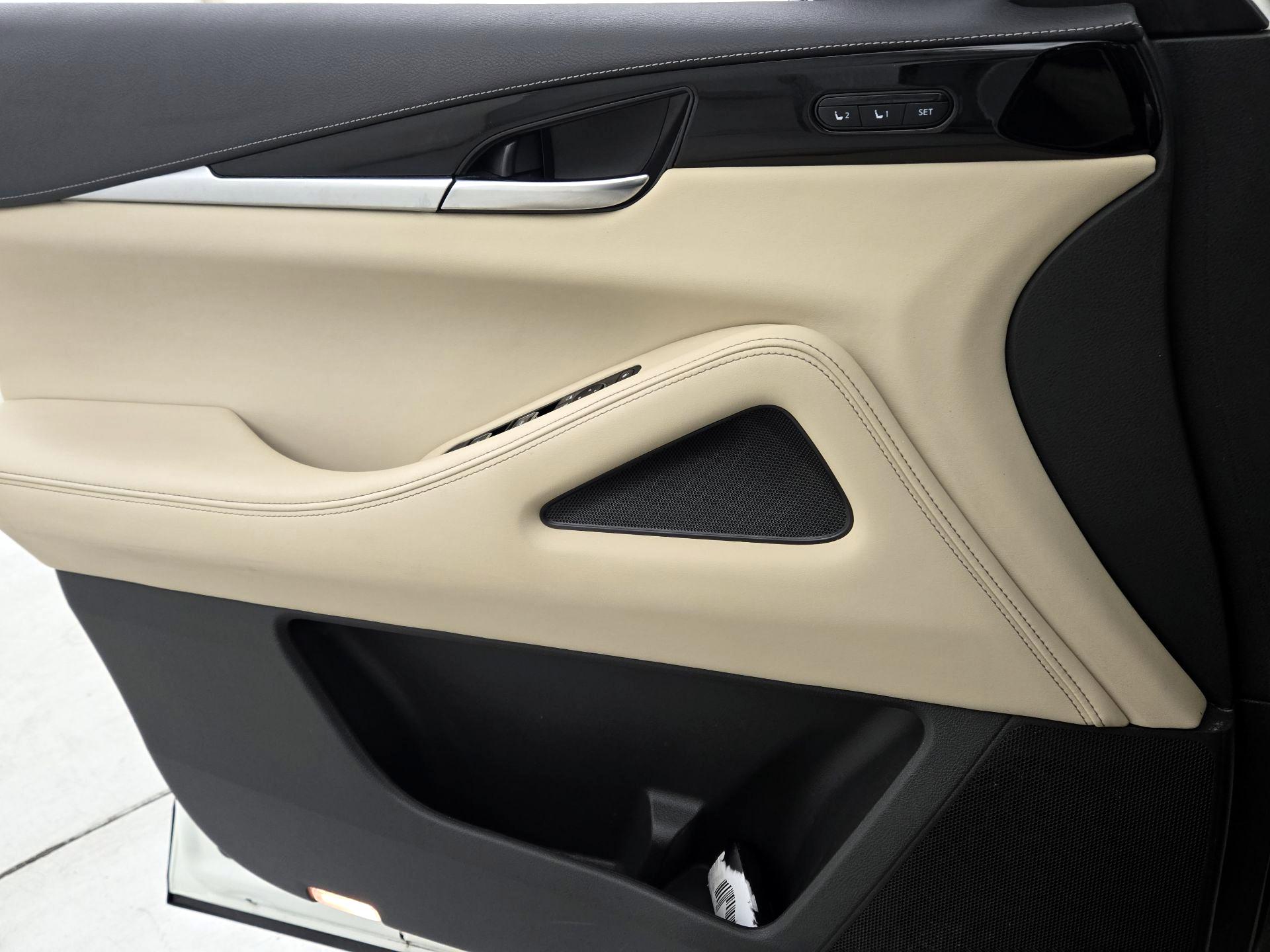 Thumbnail: 2023 INFINITI QX60 - 12