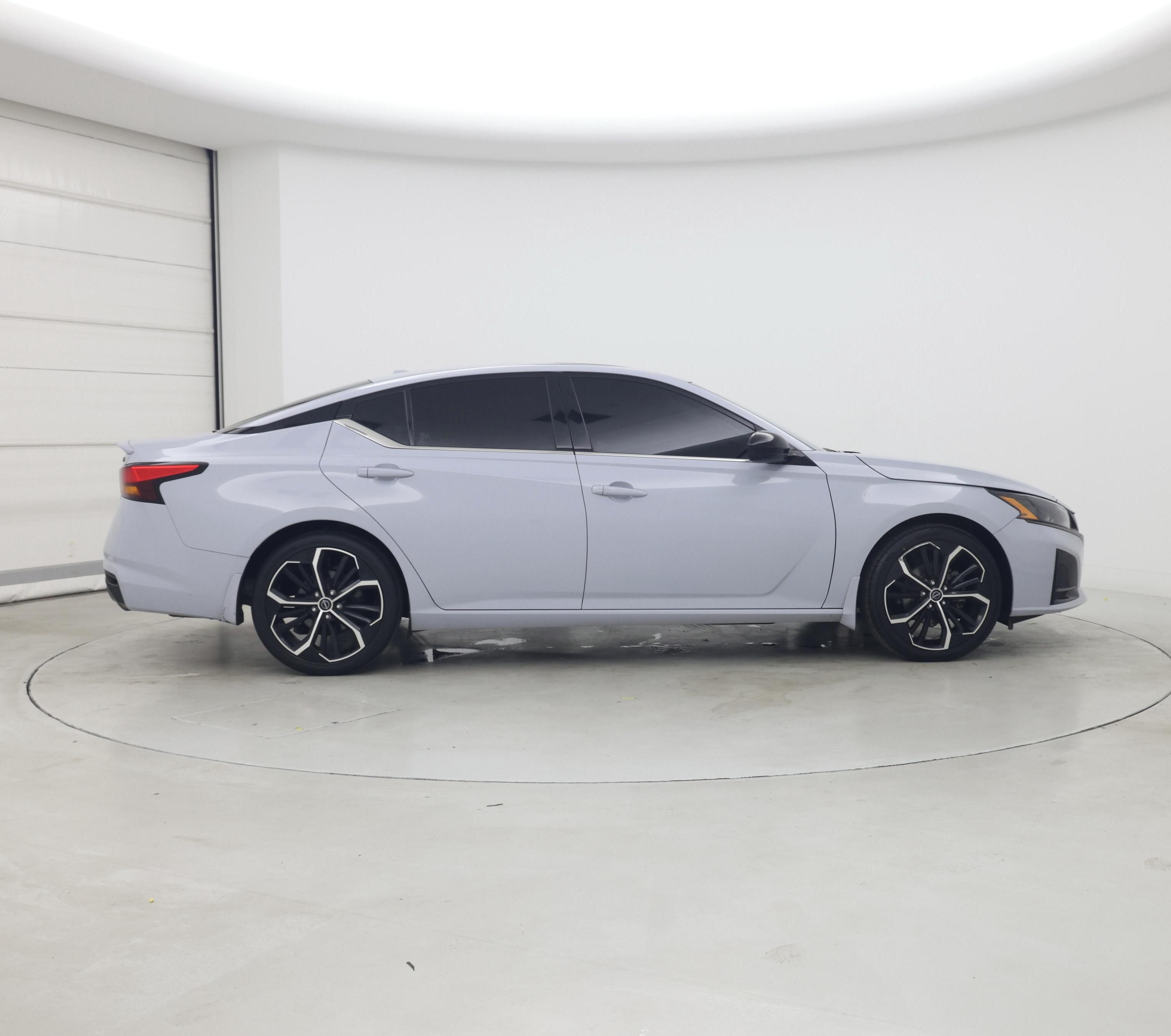 Thumbnail: 2023 Nissan Altima - 7