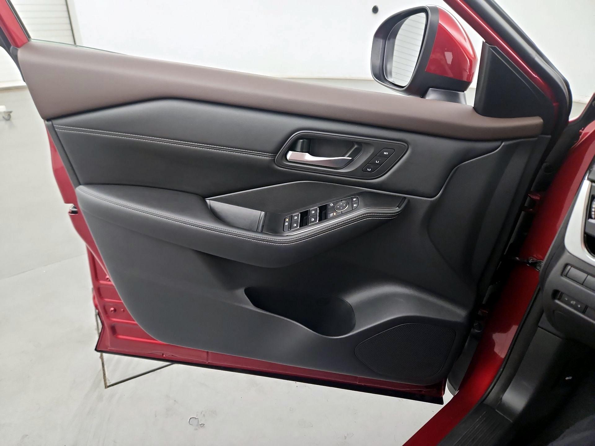 Thumbnail: 2022 Nissan Rogue - 12