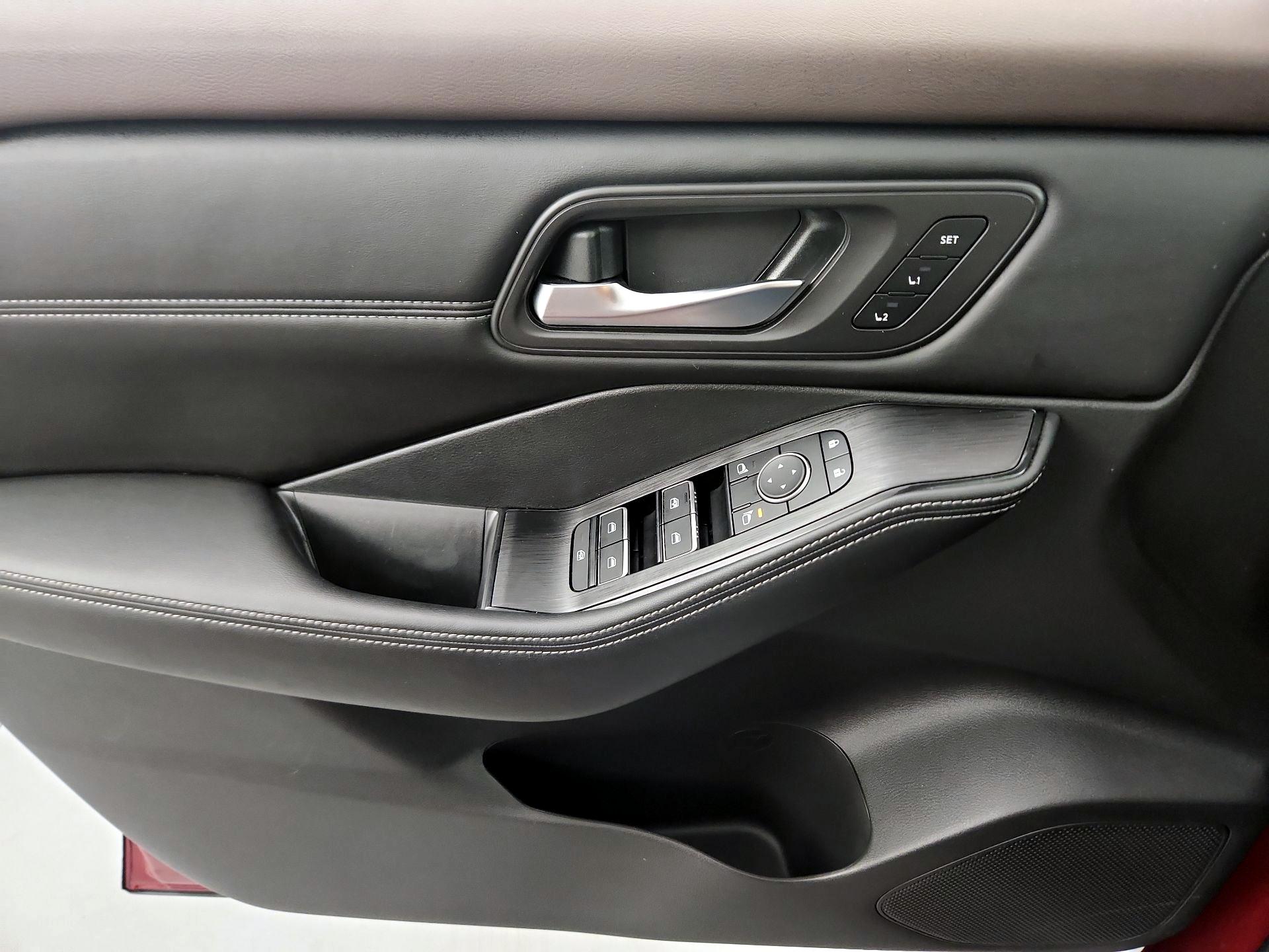 Thumbnail: 2022 Nissan Rogue - 12