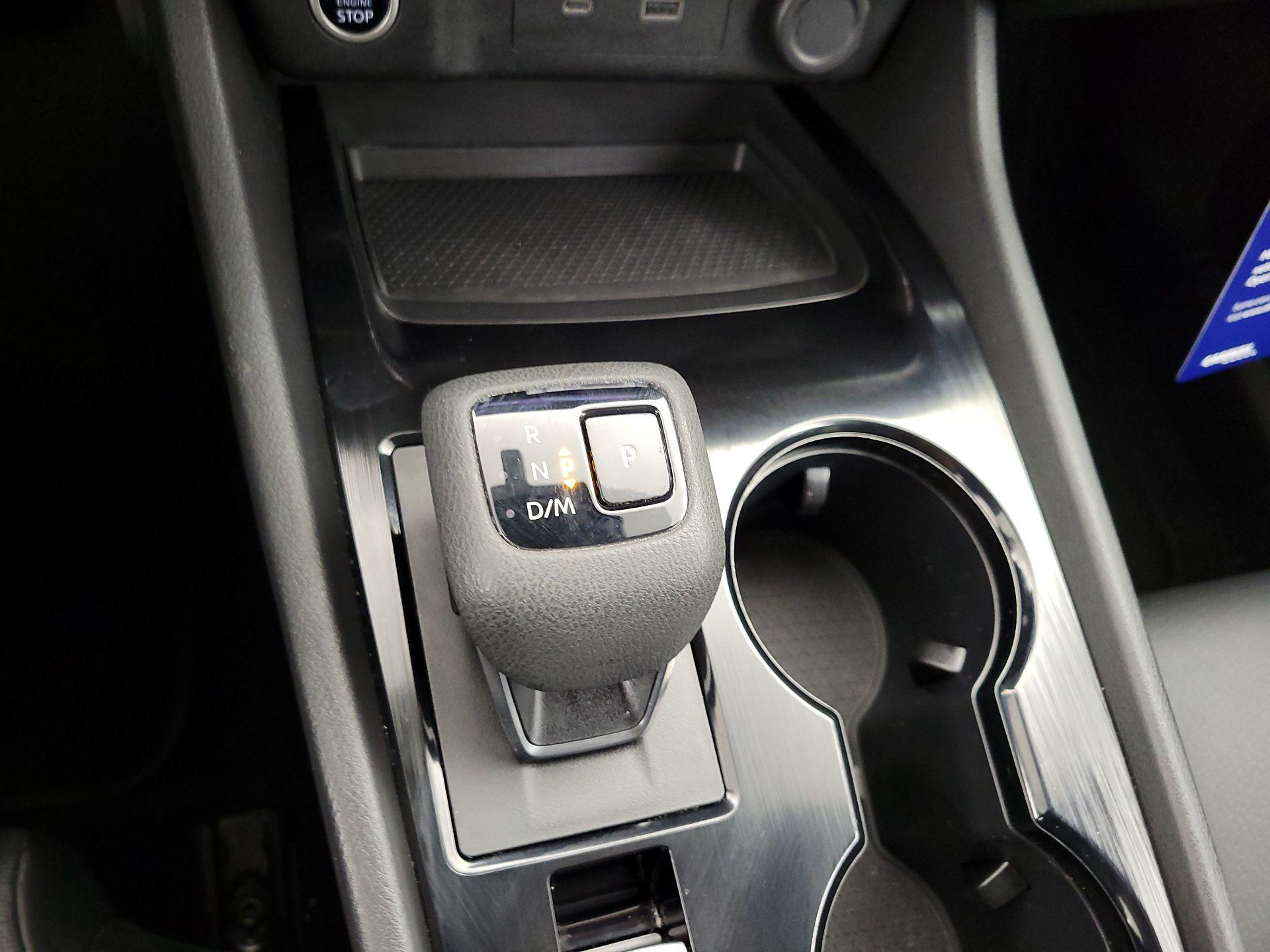 Thumbnail: 2022 Nissan Rogue - 17