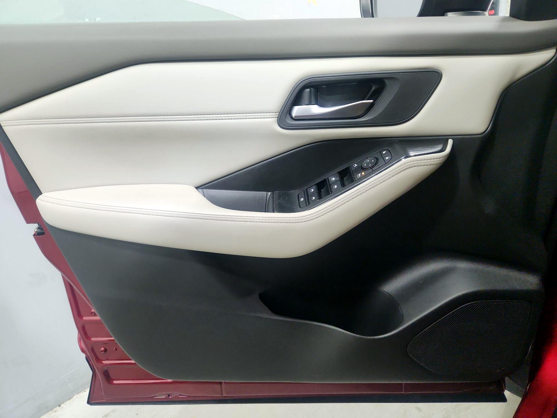 Thumbnail: 2023 Nissan Rogue - 12