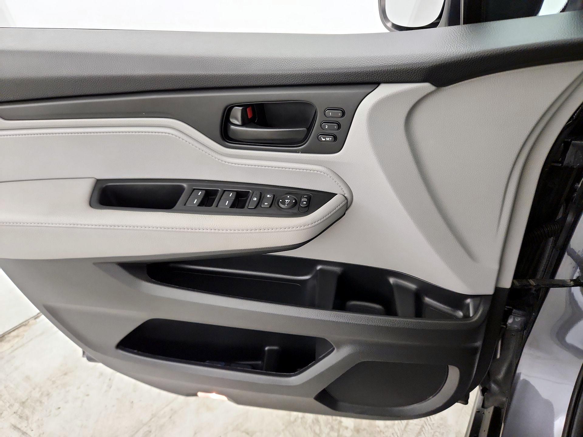 Thumbnail: 2022 Honda Odyssey - 12