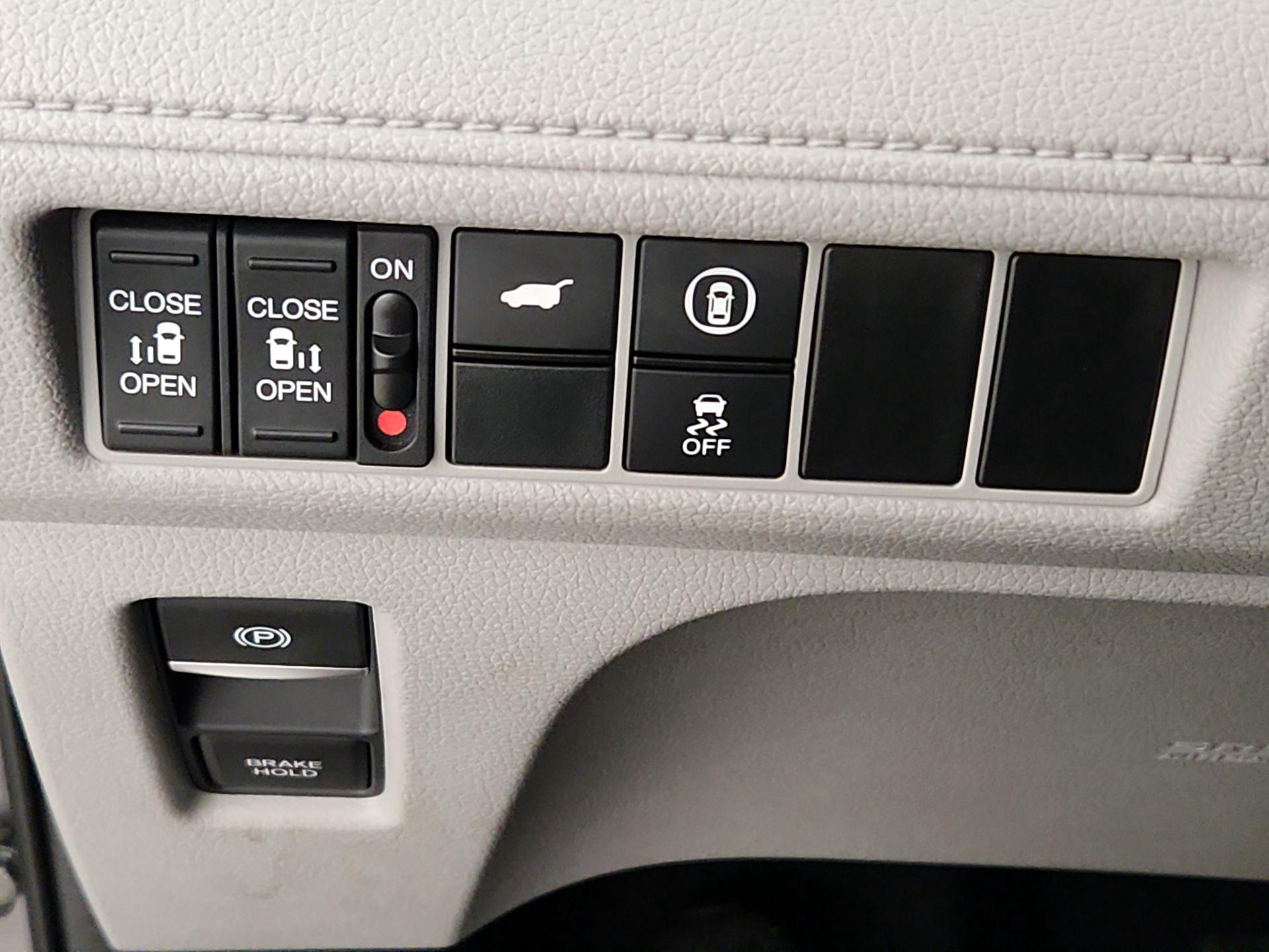 Thumbnail: 2022 Honda Odyssey - 13