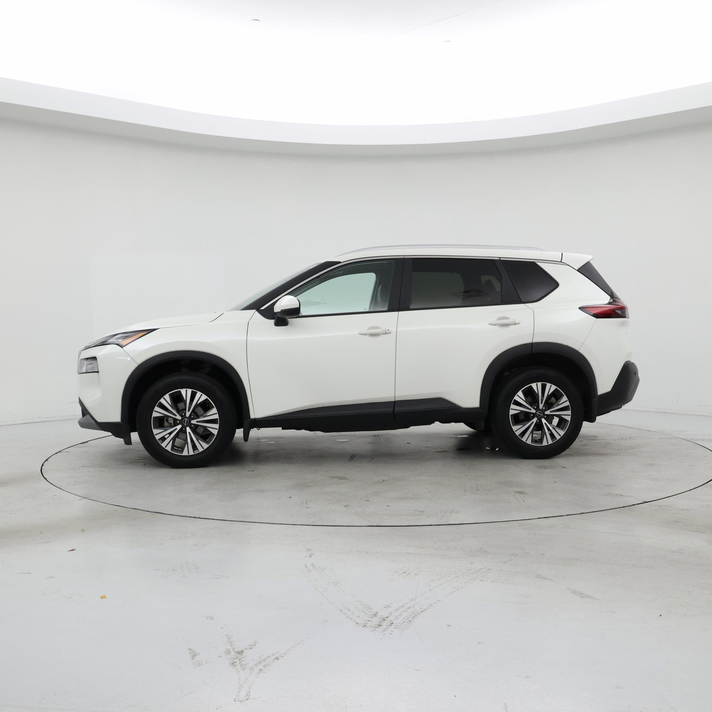 Thumbnail: 2022 Nissan Rogue - 3