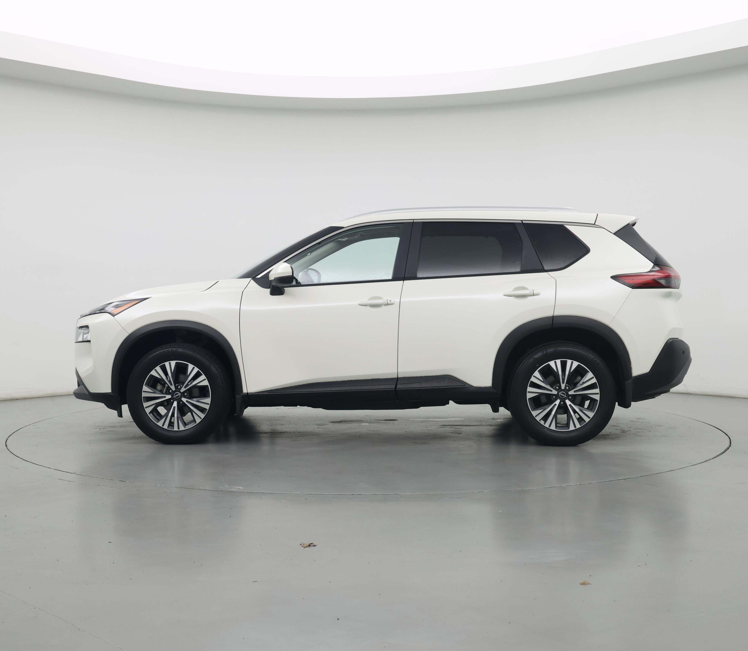 Thumbnail: 2022 Nissan Rogue - 3