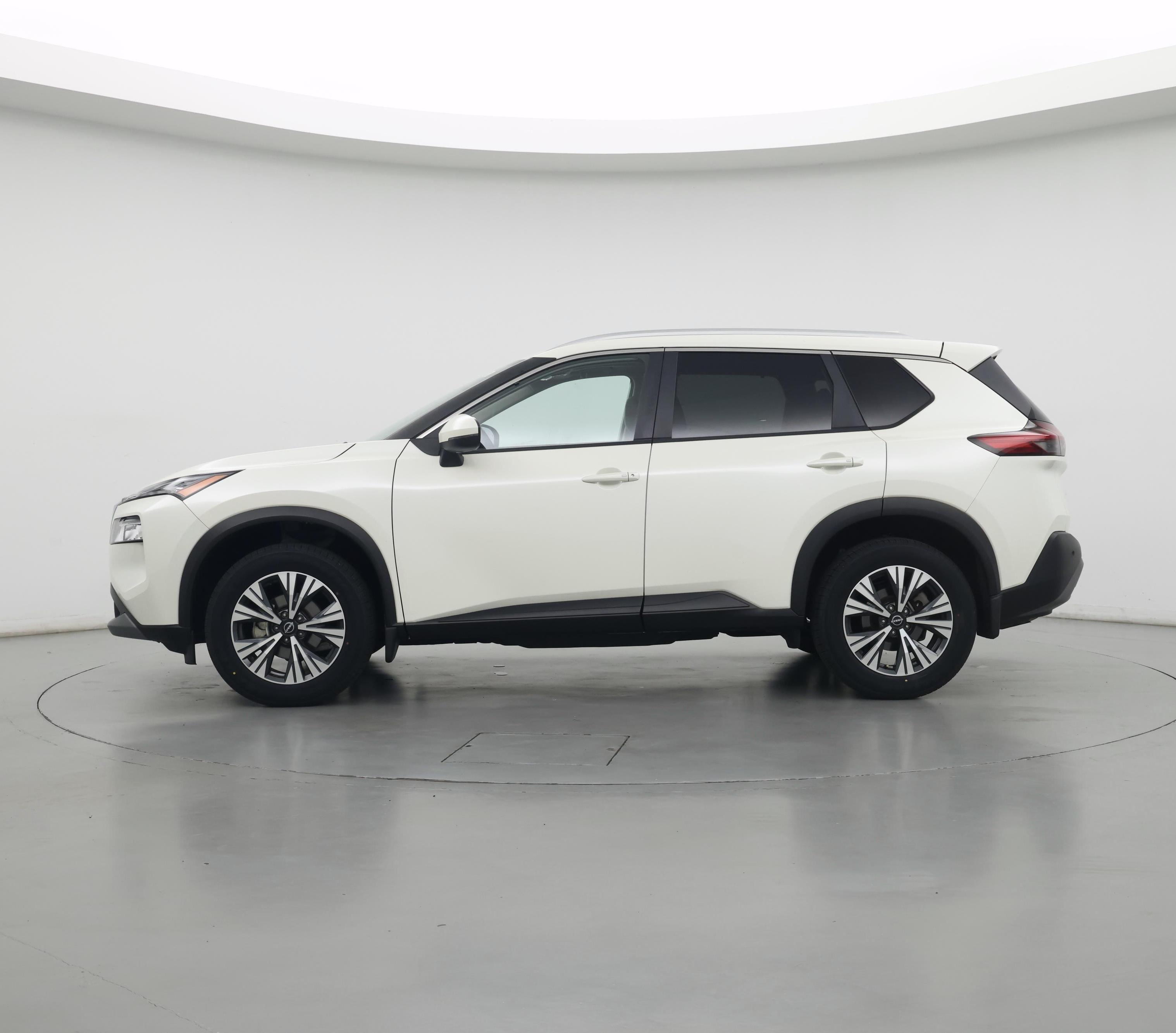 Thumbnail: 2022 Nissan Rogue - 3