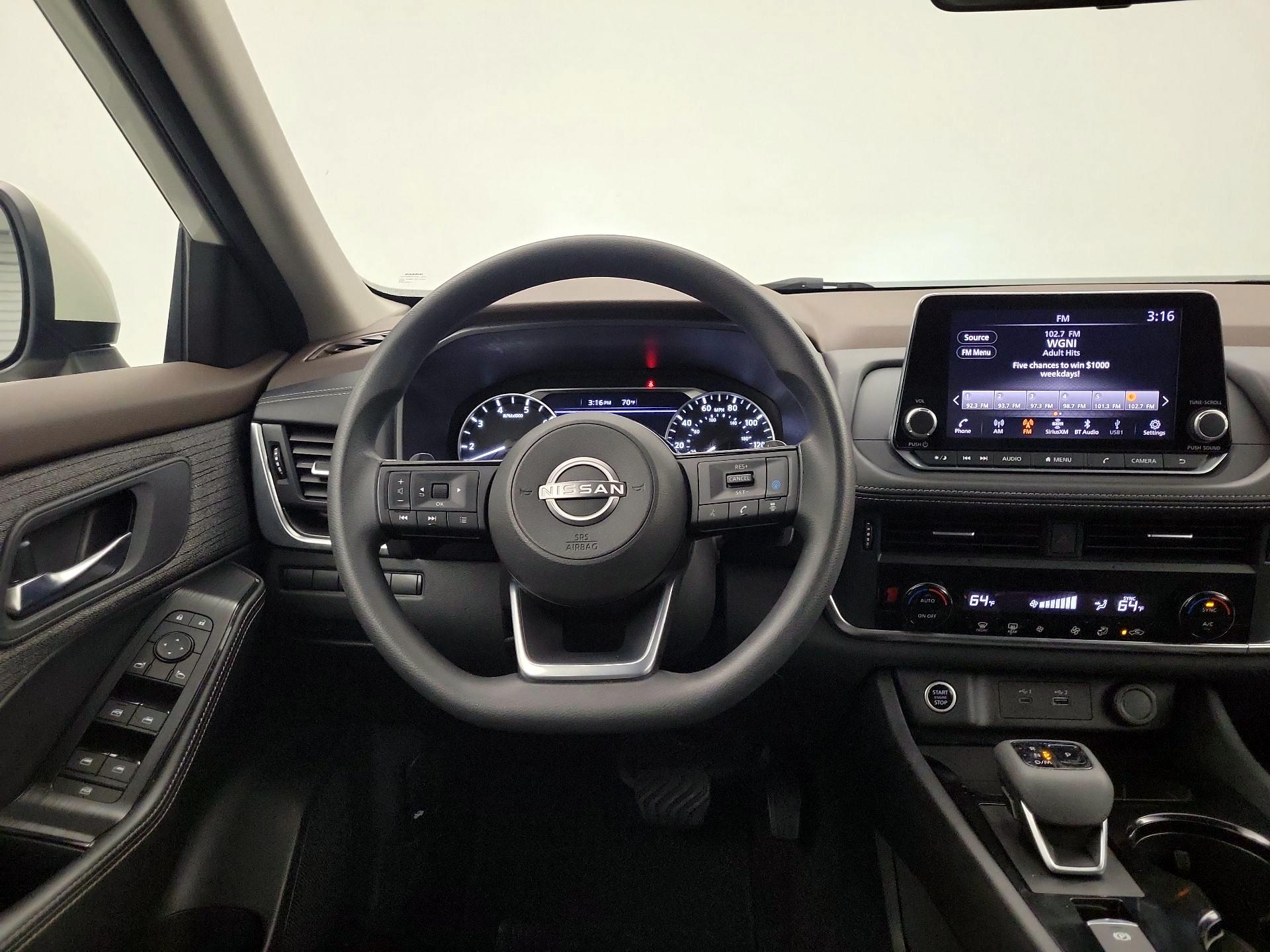 Thumbnail: 2023 Nissan Rogue - 10