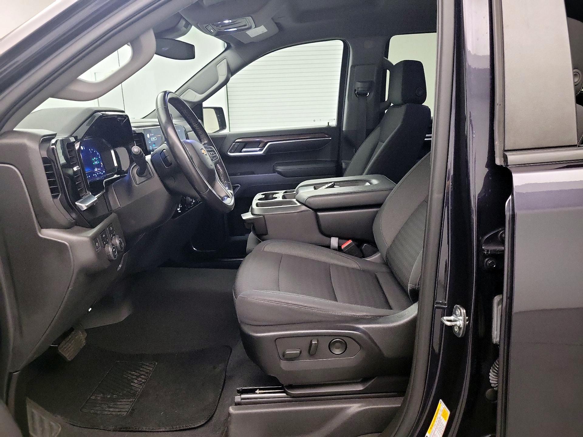 Thumbnail: 2022 Chevrolet Silverado 1500 - 11