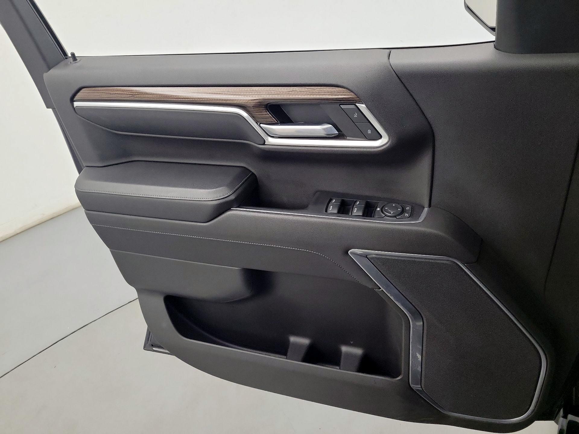 Thumbnail: 2022 Chevrolet Silverado 1500 - 12