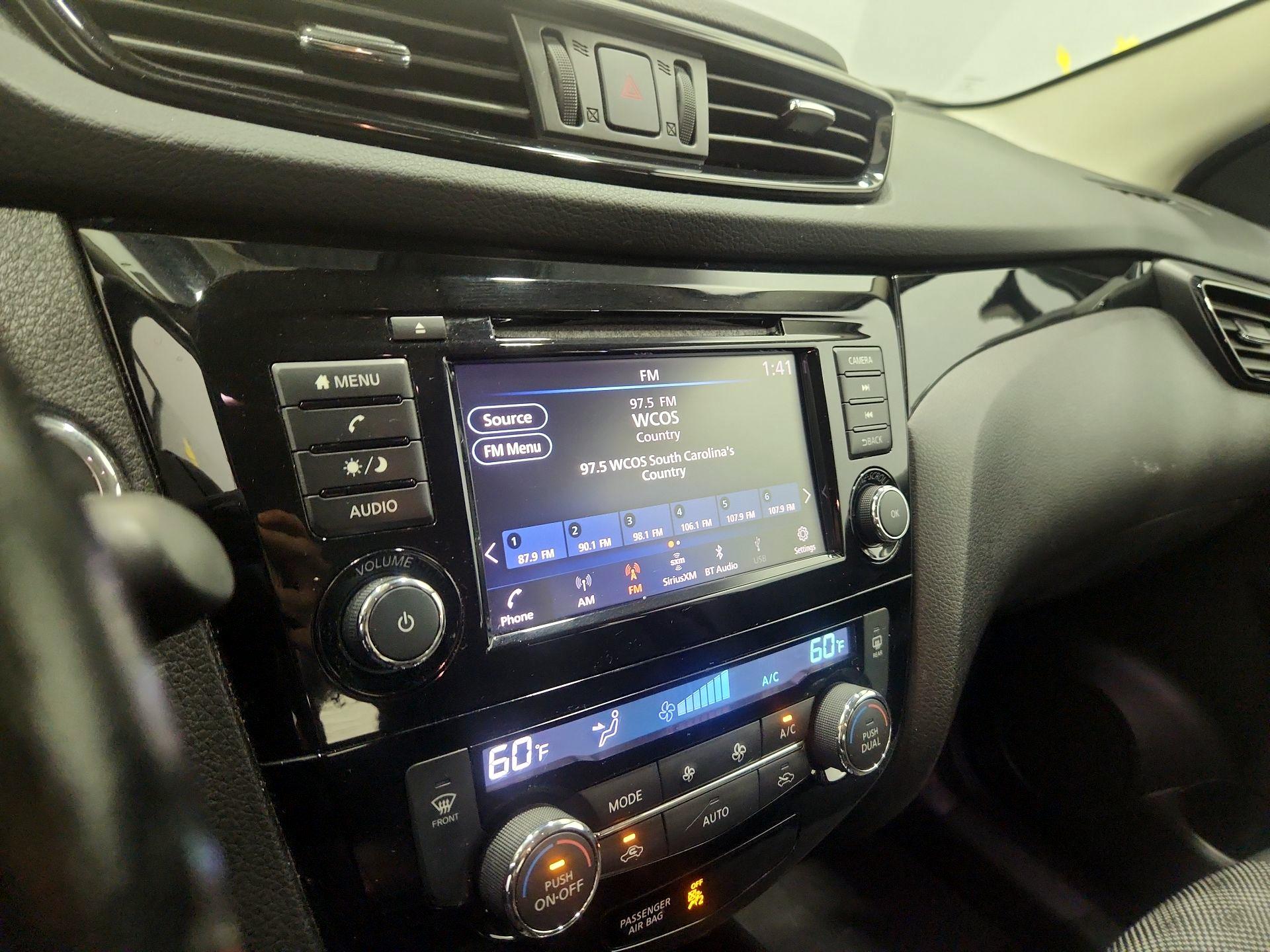 Thumbnail: 2020 Nissan Rogue Sport - 15