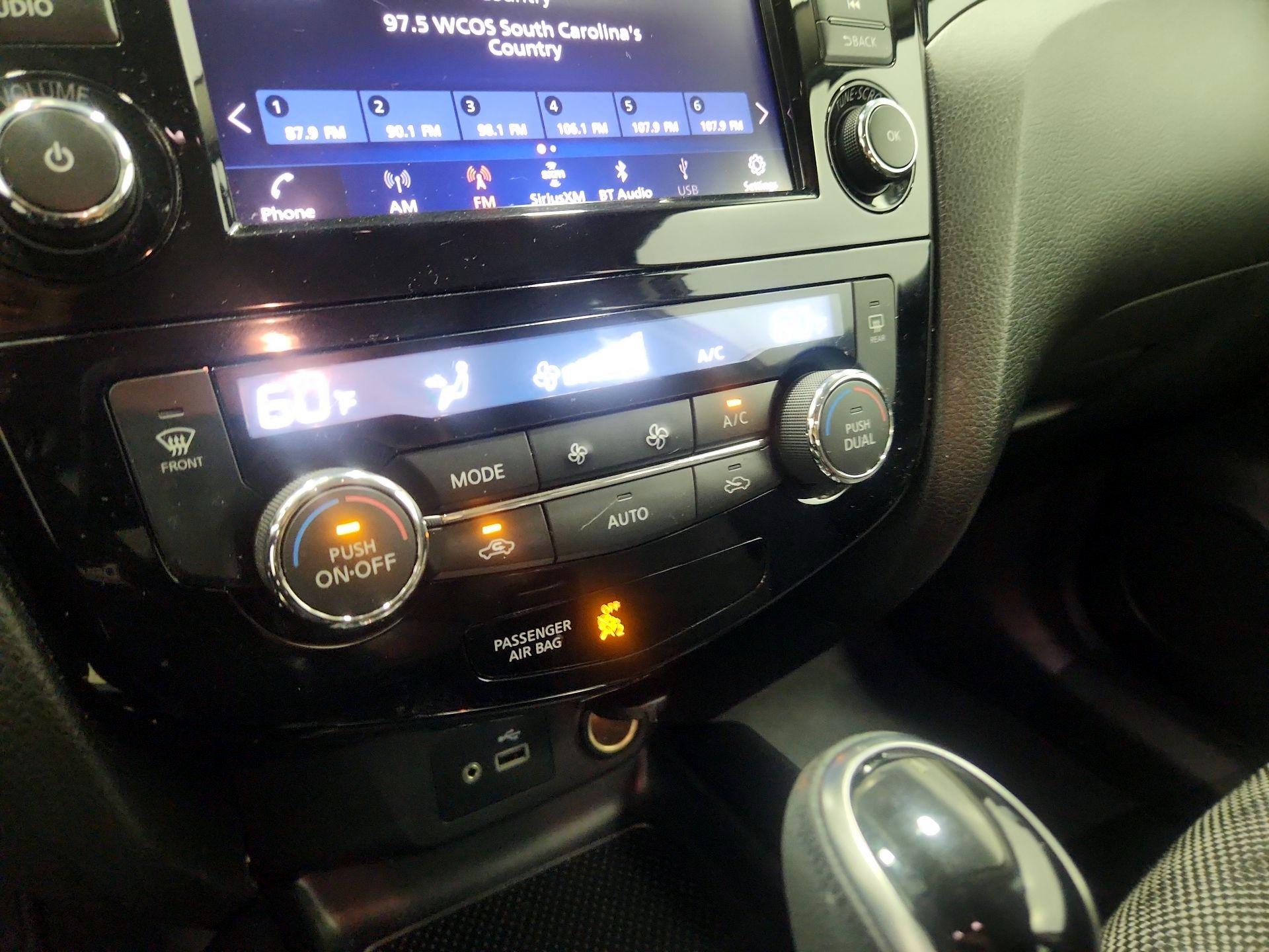 Thumbnail: 2020 Nissan Rogue Sport - 16