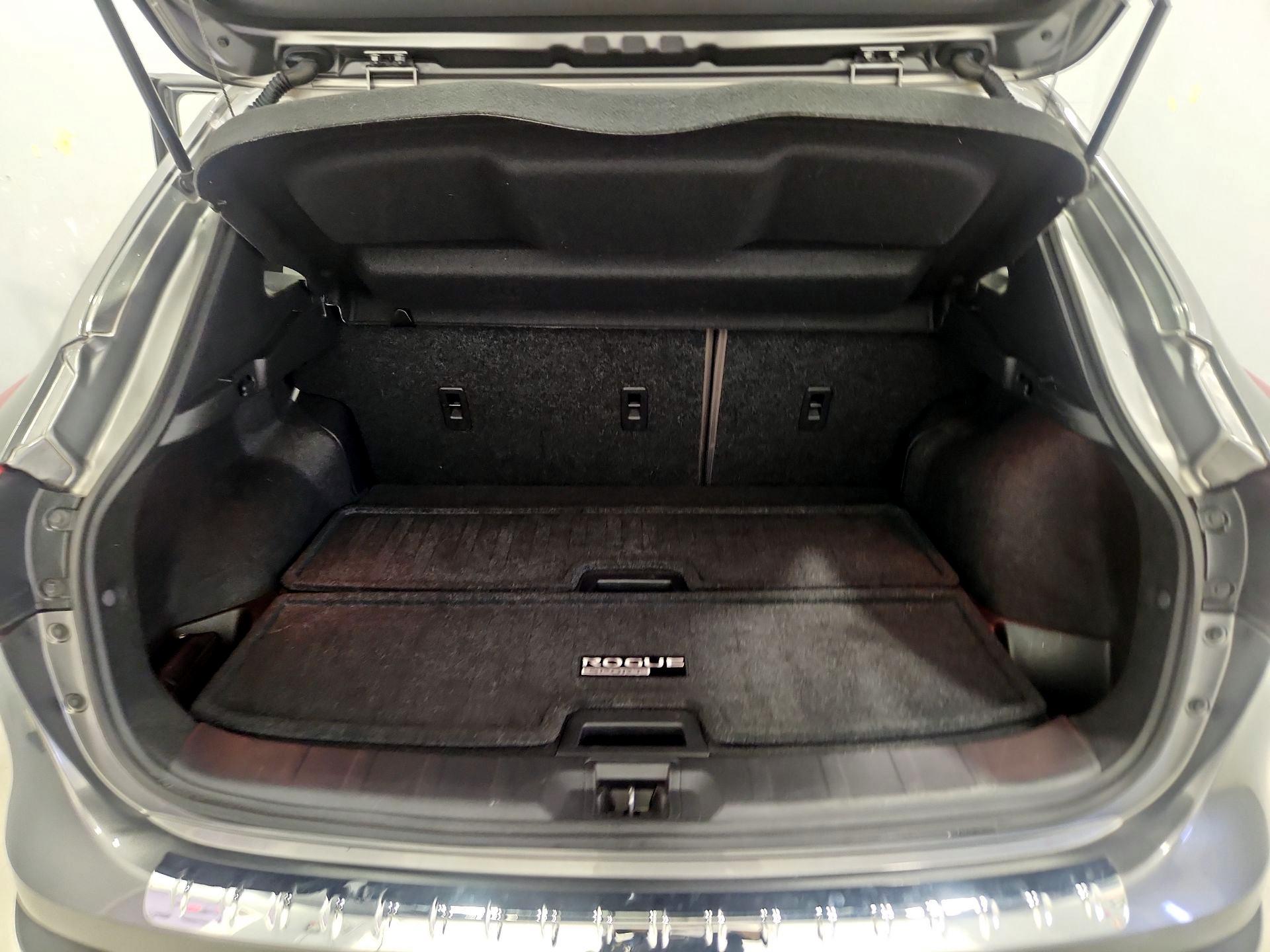 Thumbnail: 2020 Nissan Rogue Sport - 20