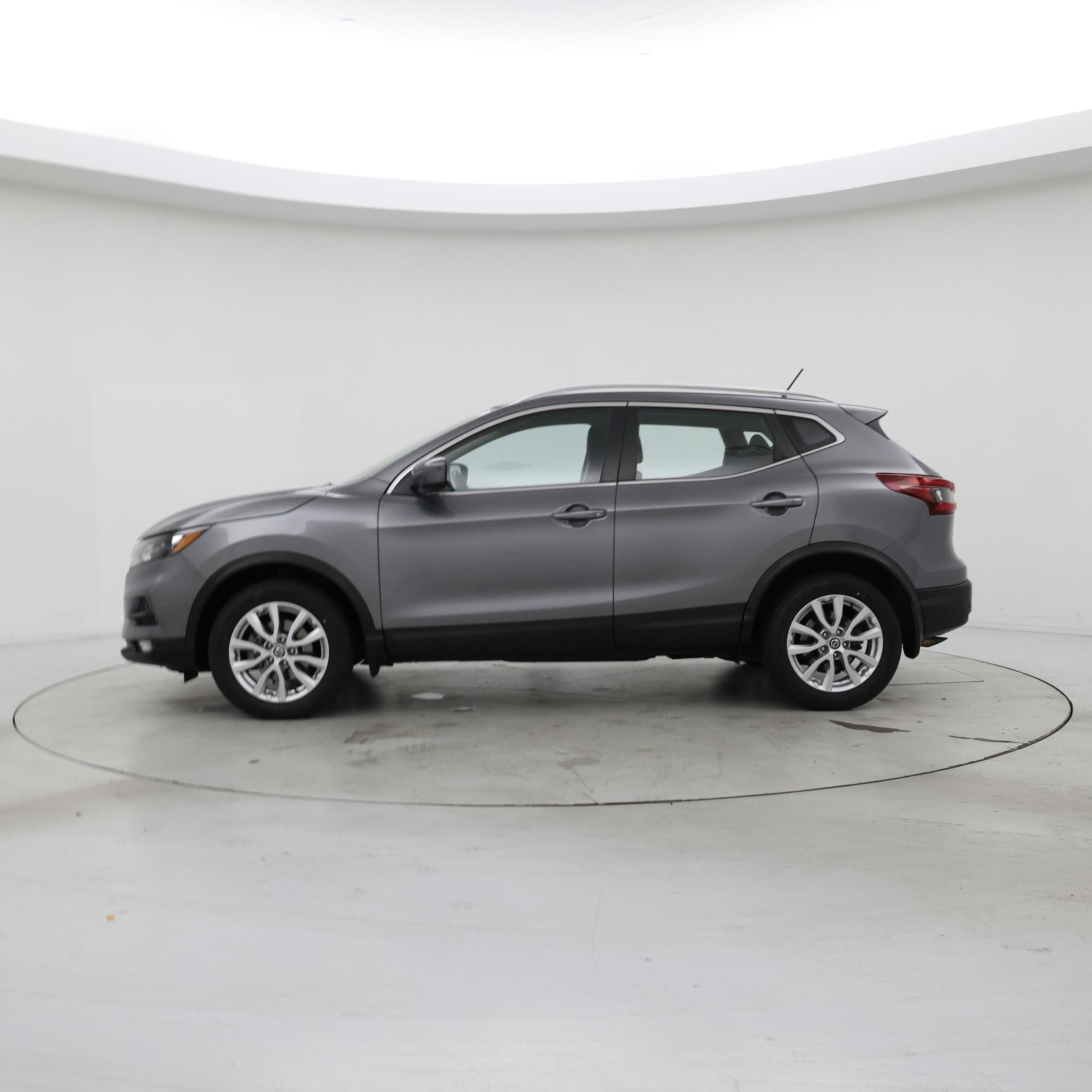 Thumbnail: 2020 Nissan Rogue Sport - 3
