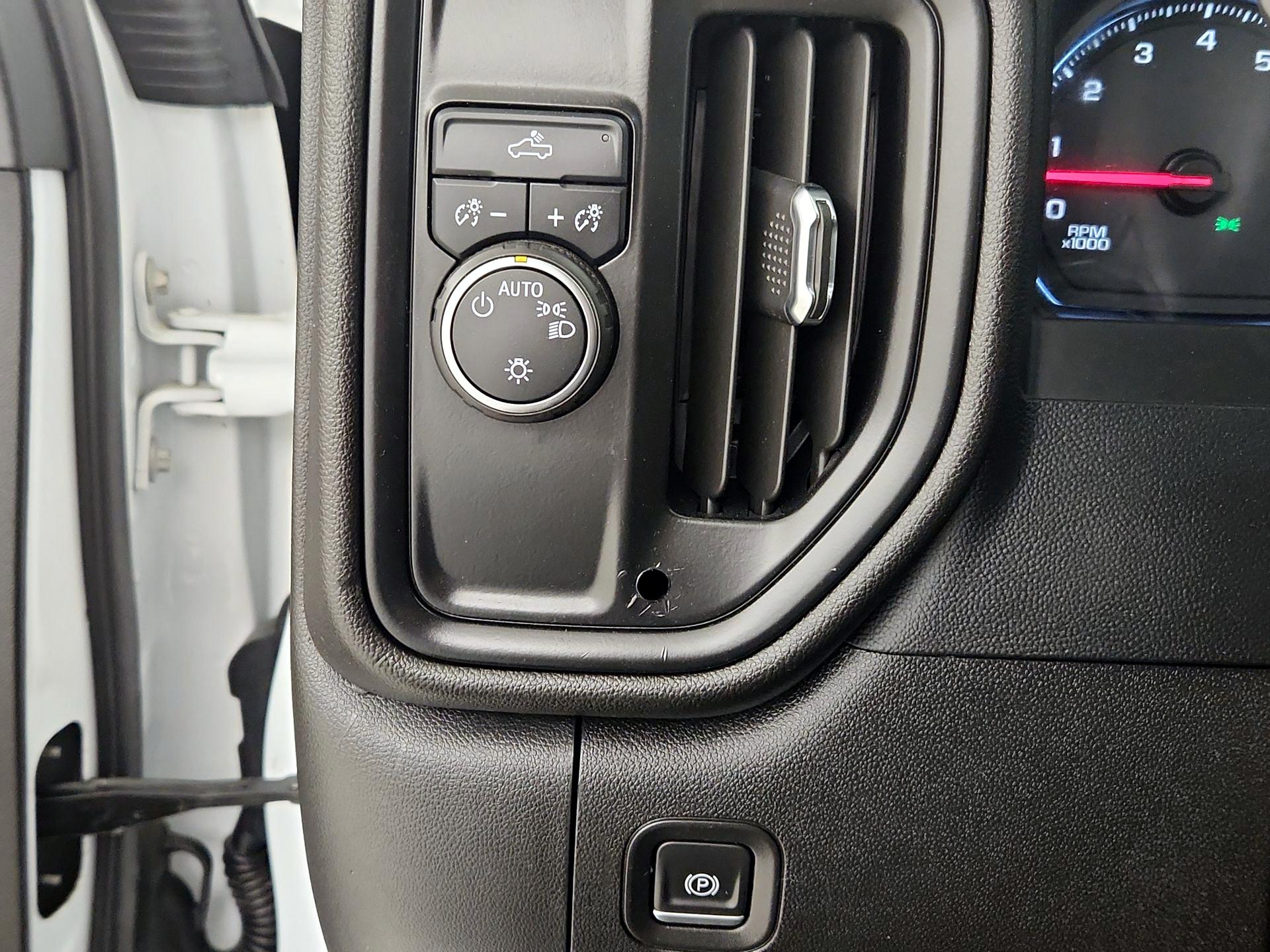 Thumbnail: 2022 Chevrolet Silverado 2500 - 13