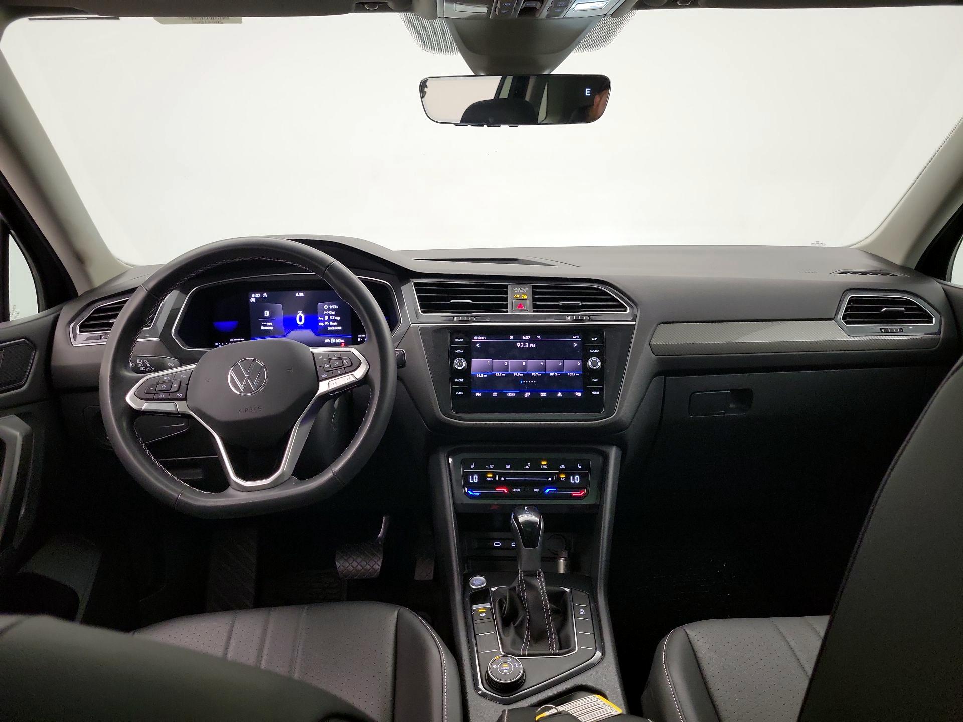 Thumbnail: 2022 Volkswagen Tiguan - 9