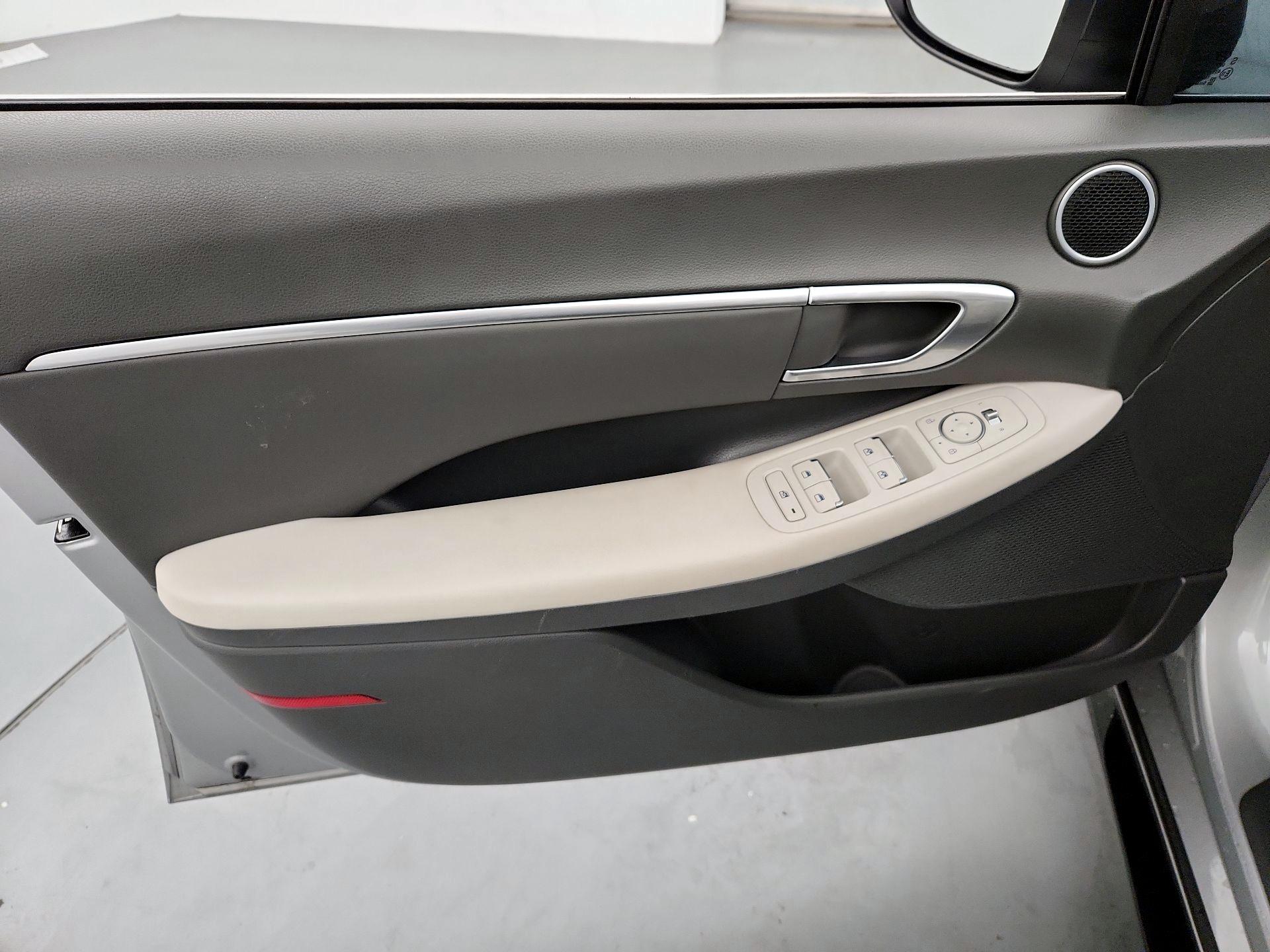 Thumbnail: 2023 Hyundai Sonata - 12