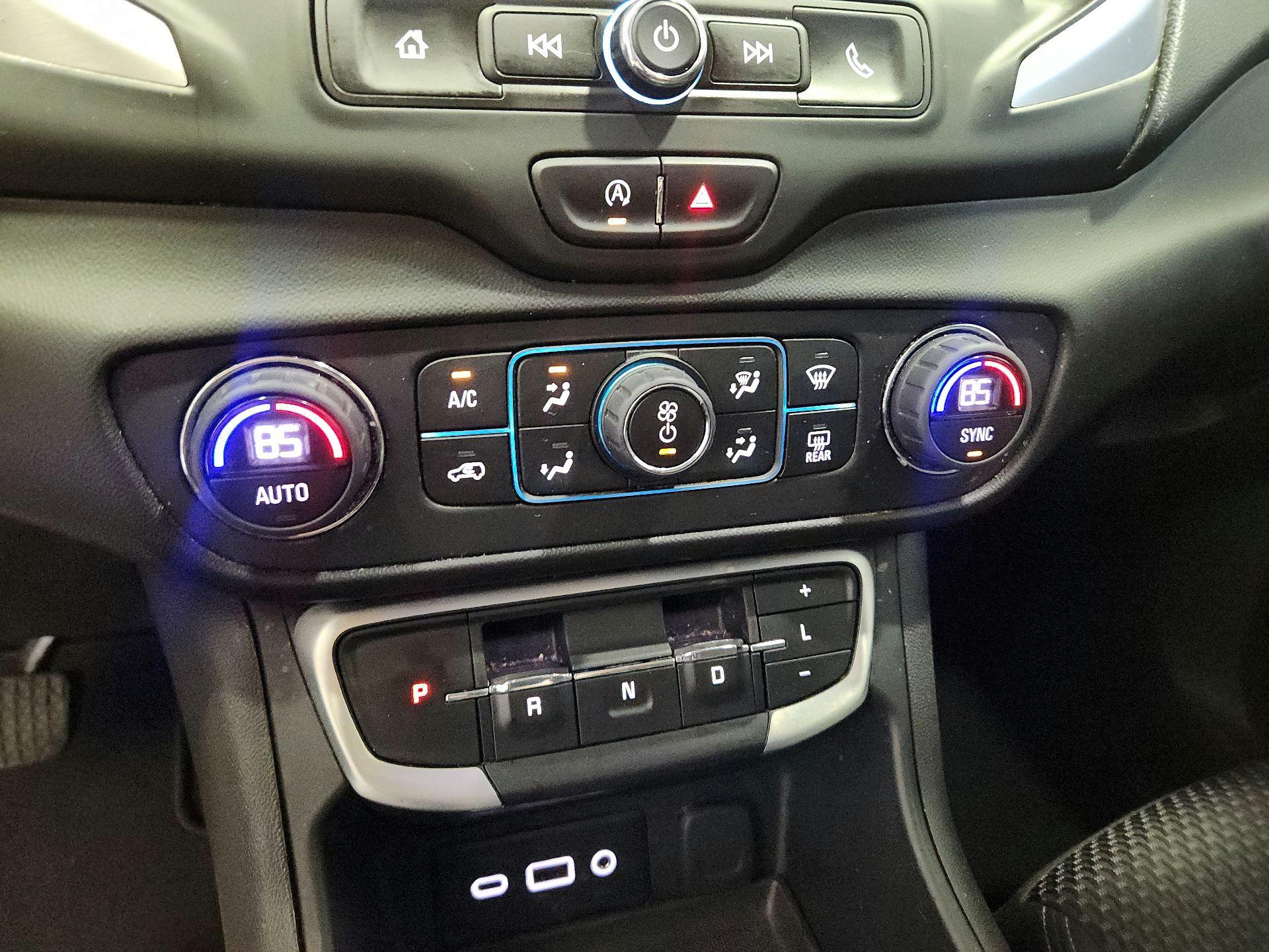 Thumbnail: 2022 GMC Terrain - 16