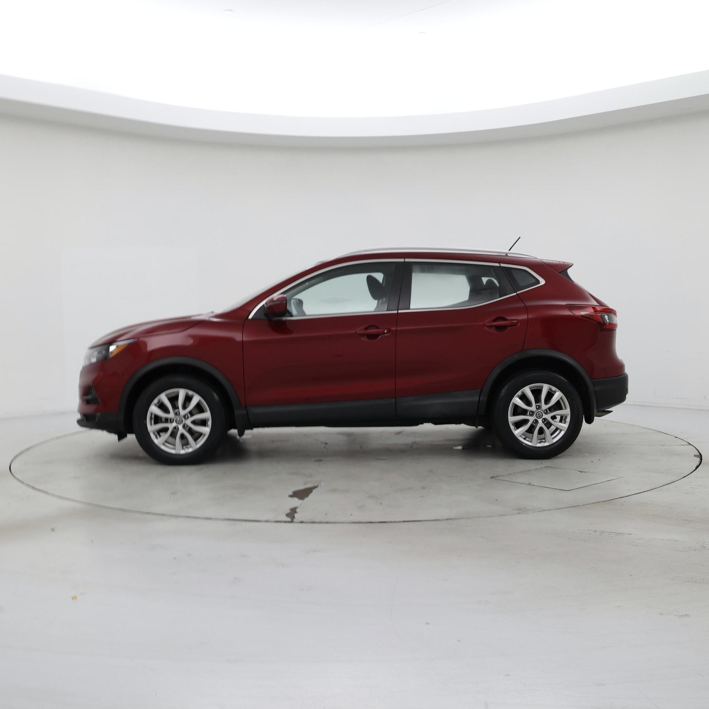 Thumbnail: 2020 Nissan Rogue Sport - 3