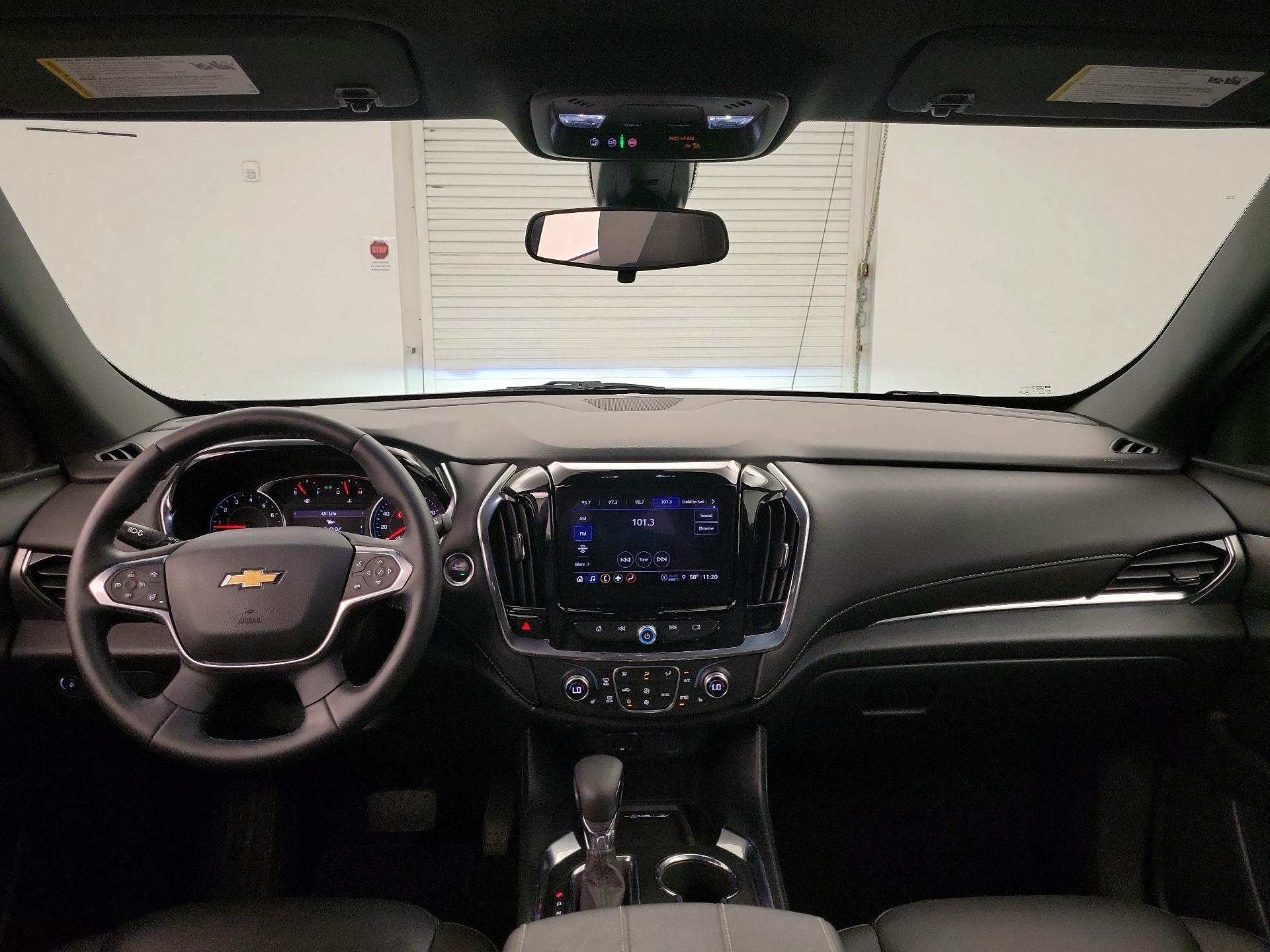 Thumbnail: 2023 Chevrolet Traverse - 9