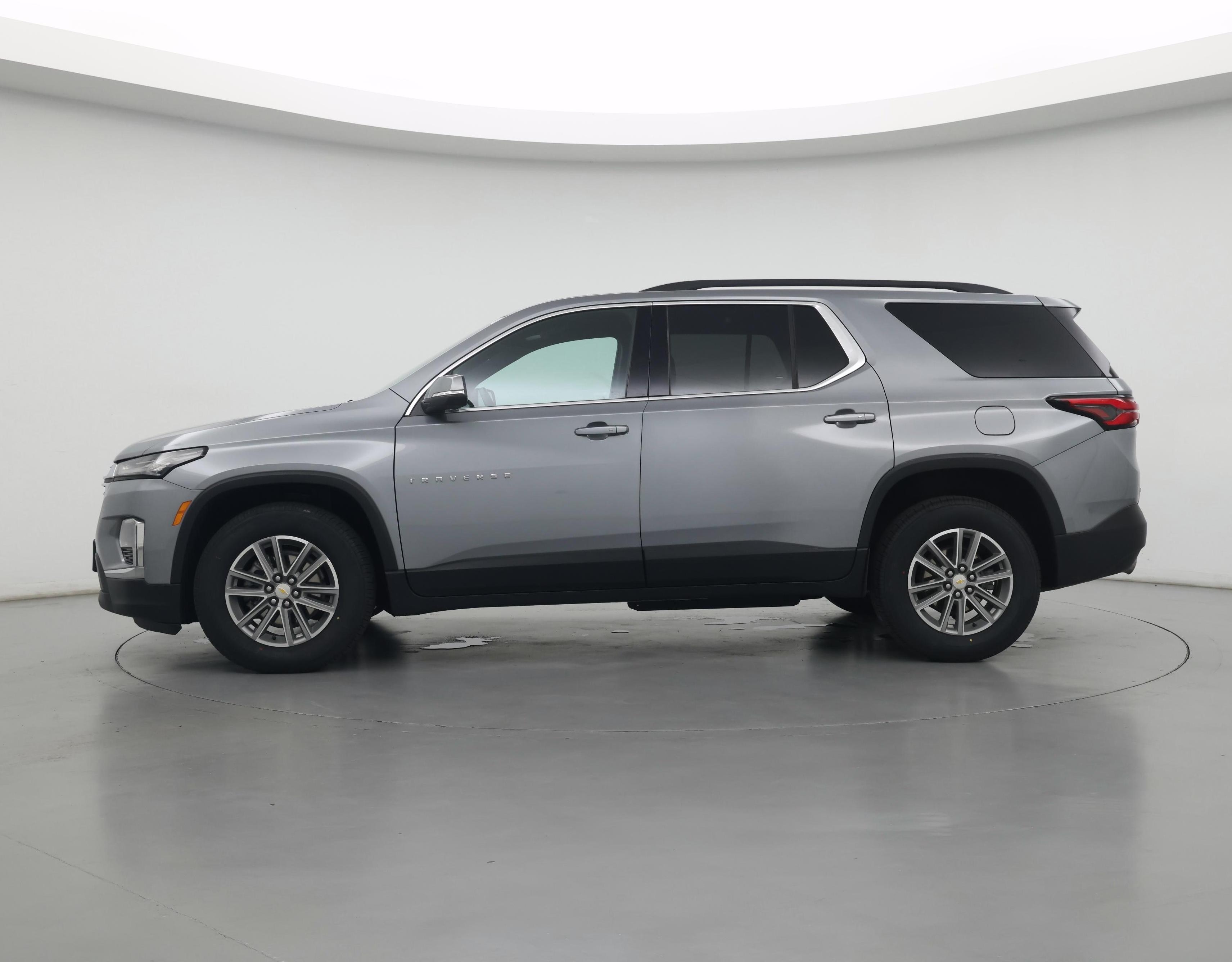 Thumbnail: 2023 Chevrolet Traverse - 3