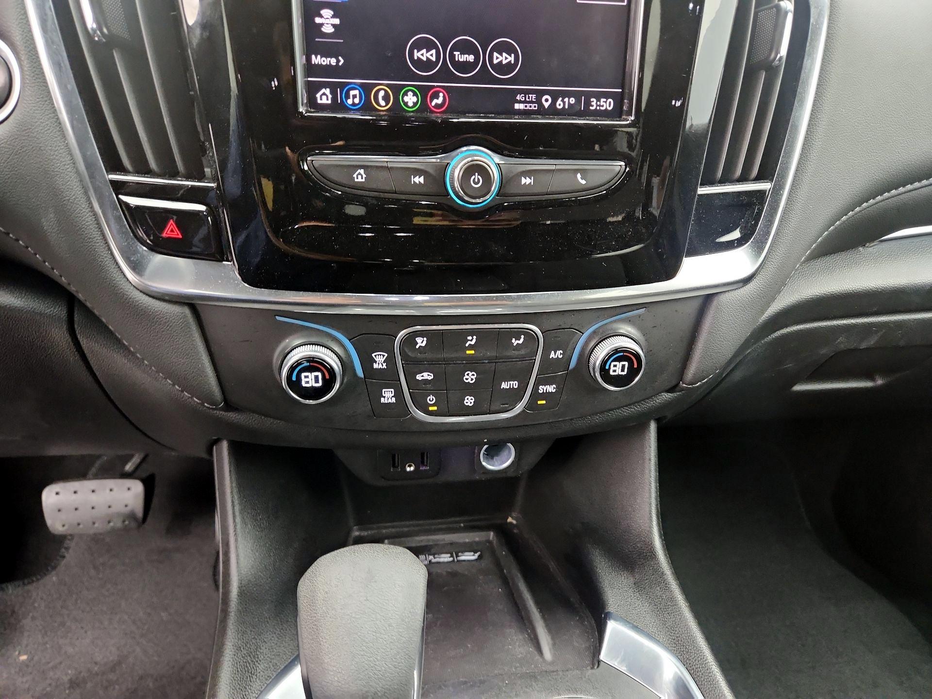 Thumbnail: 2023 Chevrolet Traverse - 16