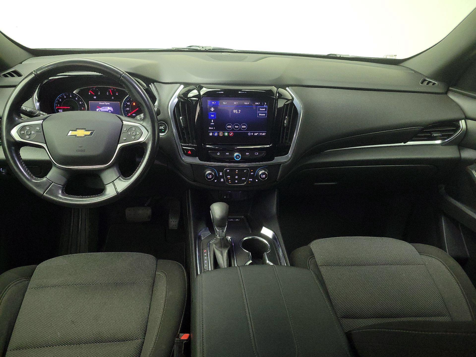 Thumbnail: 2022 Chevrolet Traverse - 9