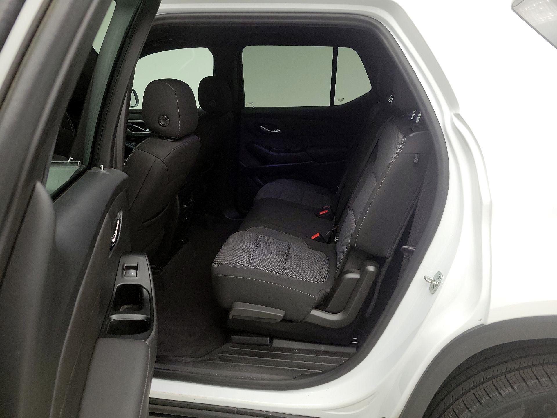 Thumbnail: 2022 Chevrolet Traverse - 19