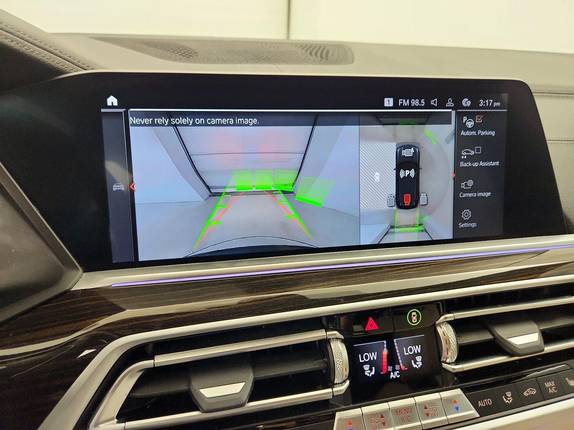 Thumbnail: 2021 BMW X5 - 14