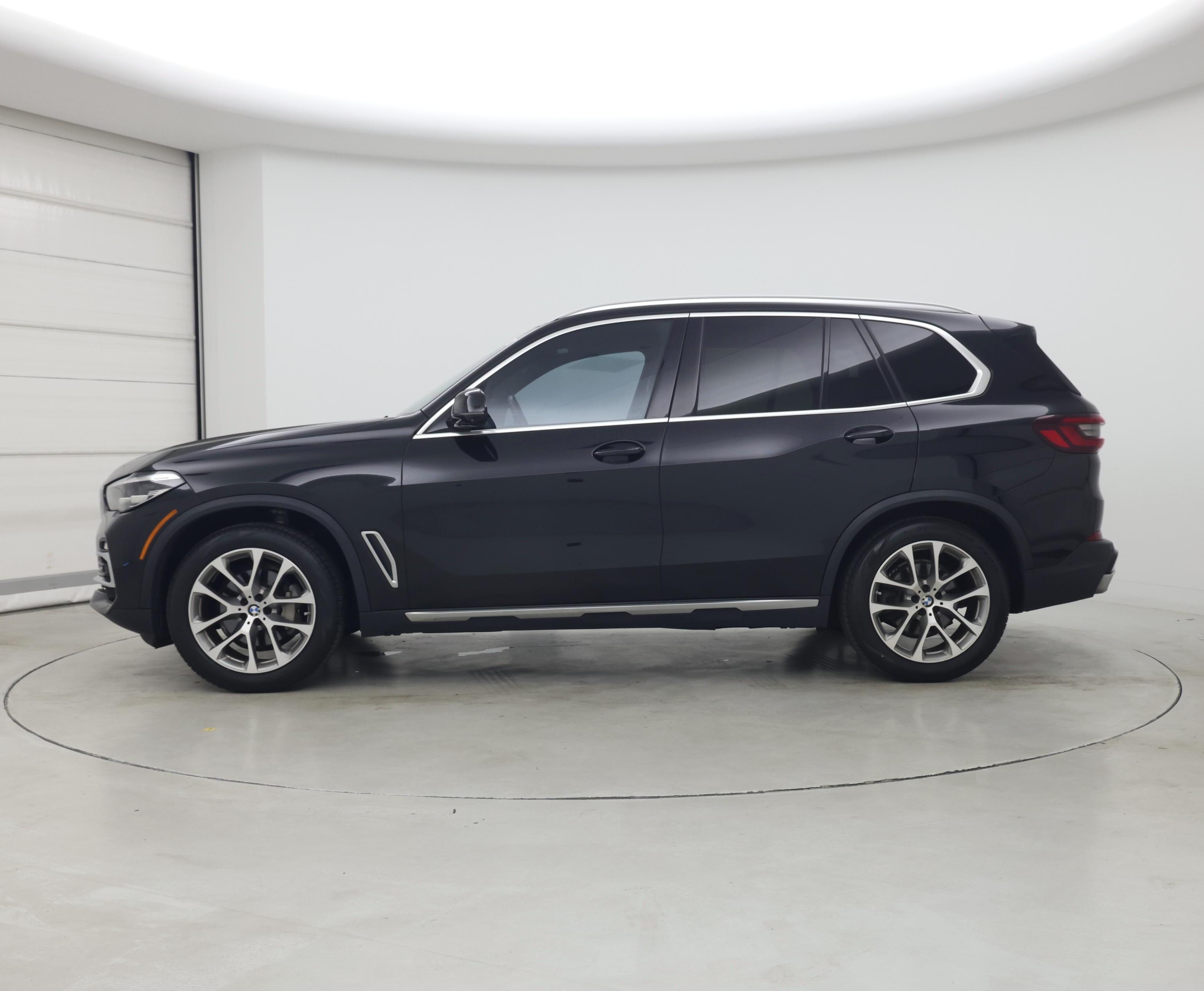 Thumbnail: 2021 BMW X5 - 3