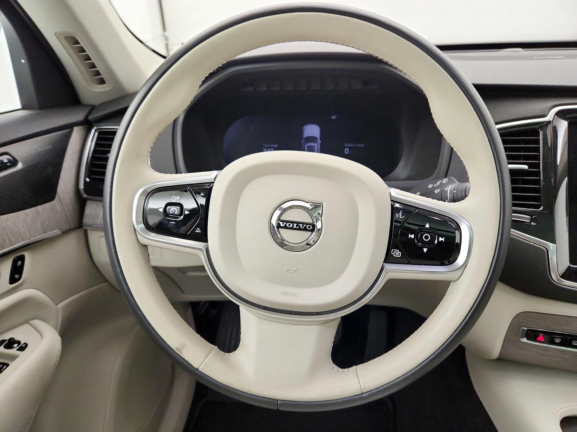 Thumbnail: 2023 Volvo XC90 - 10