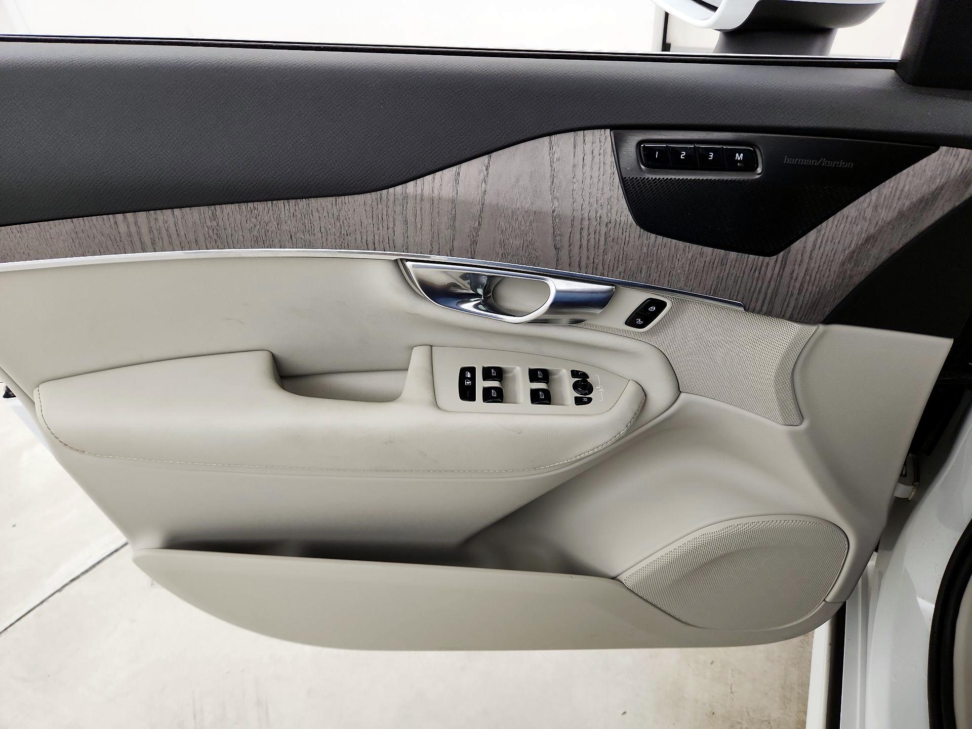 Thumbnail: 2023 Volvo XC90 - 12