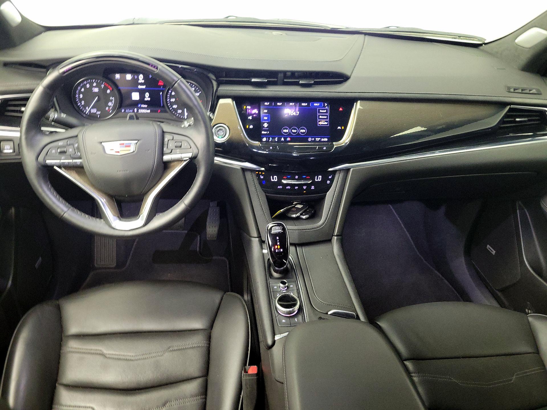 Thumbnail: 2023 Cadillac XT6 - 9
