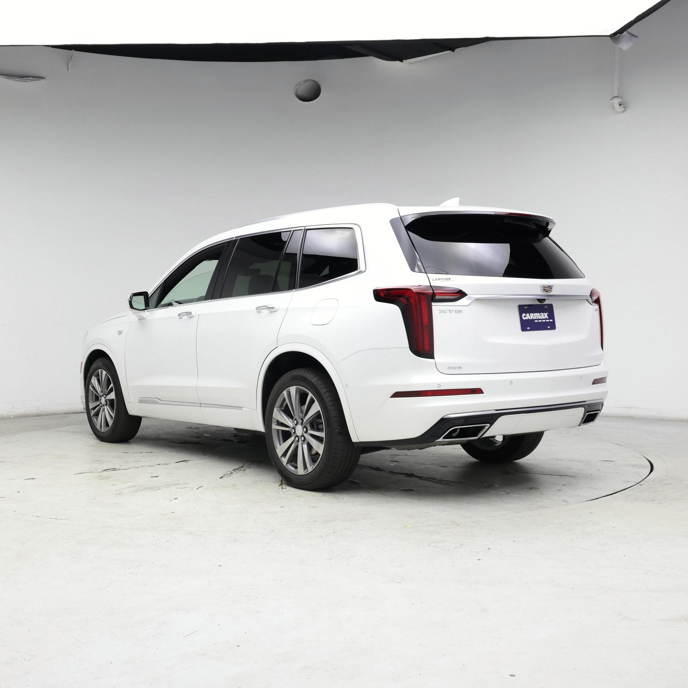 Thumbnail: 2023 Cadillac XT6 - 2