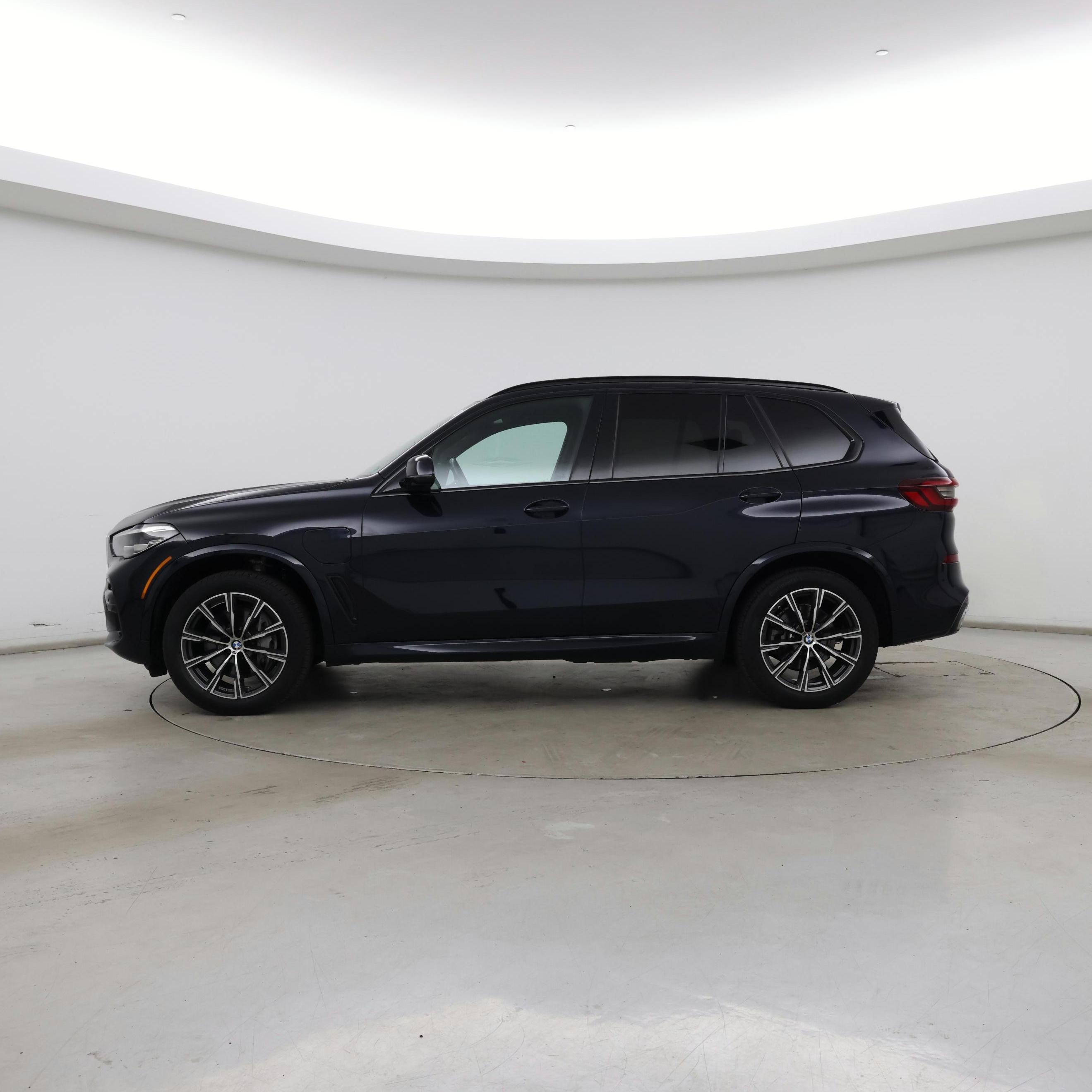 Thumbnail: 2021 BMW X5 - 3