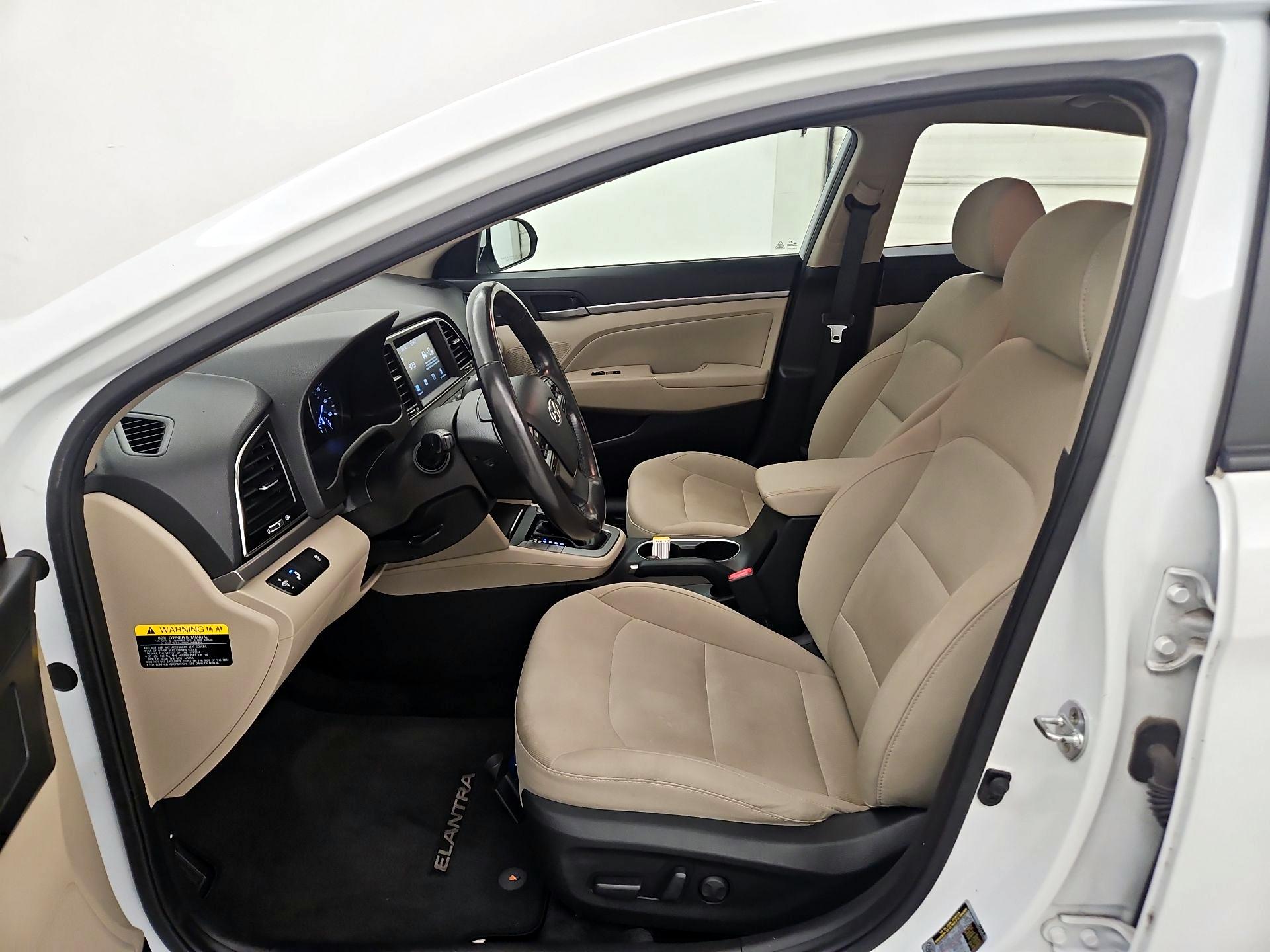 Thumbnail: 2017 Hyundai Elantra - 11