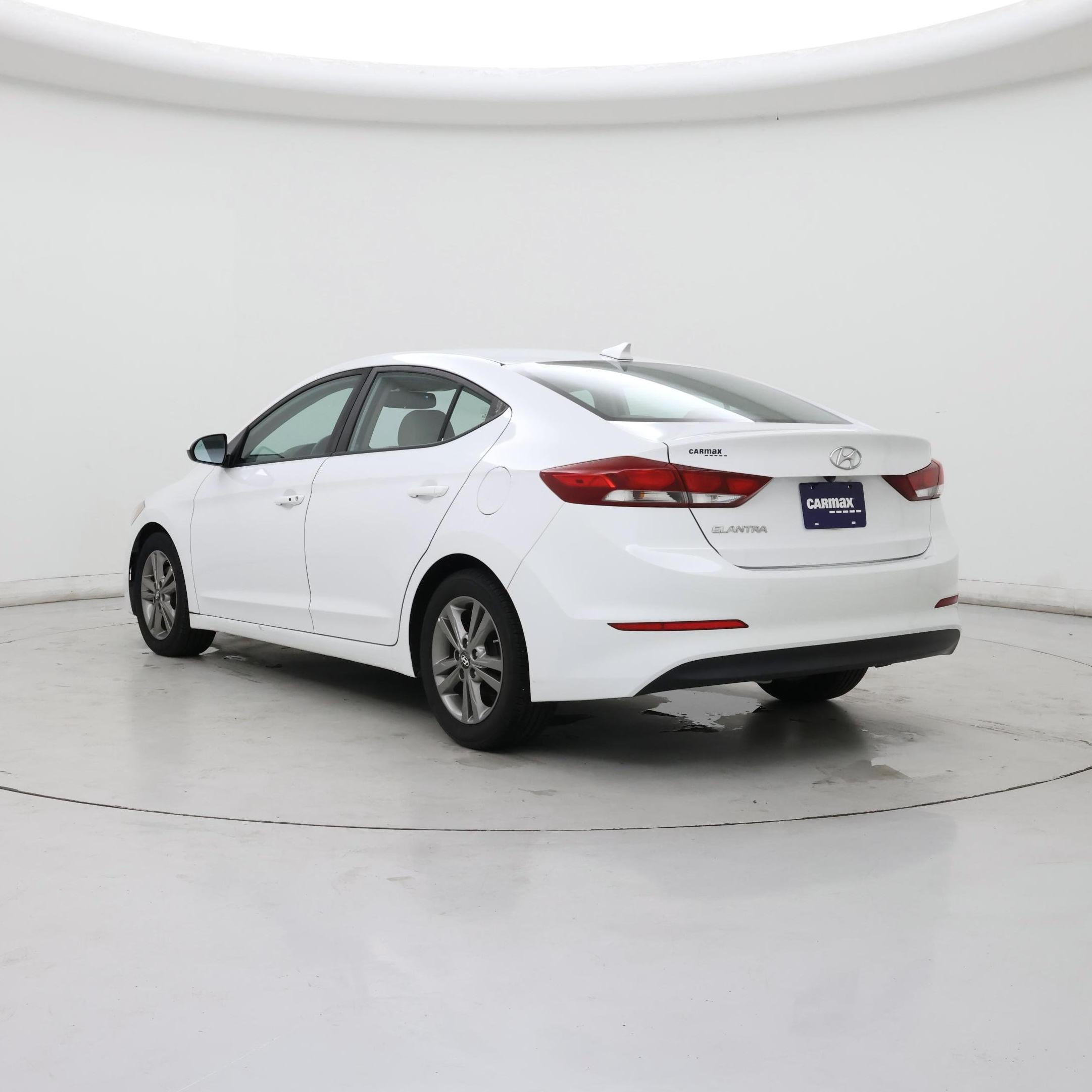 Thumbnail: 2017 Hyundai Elantra - 2