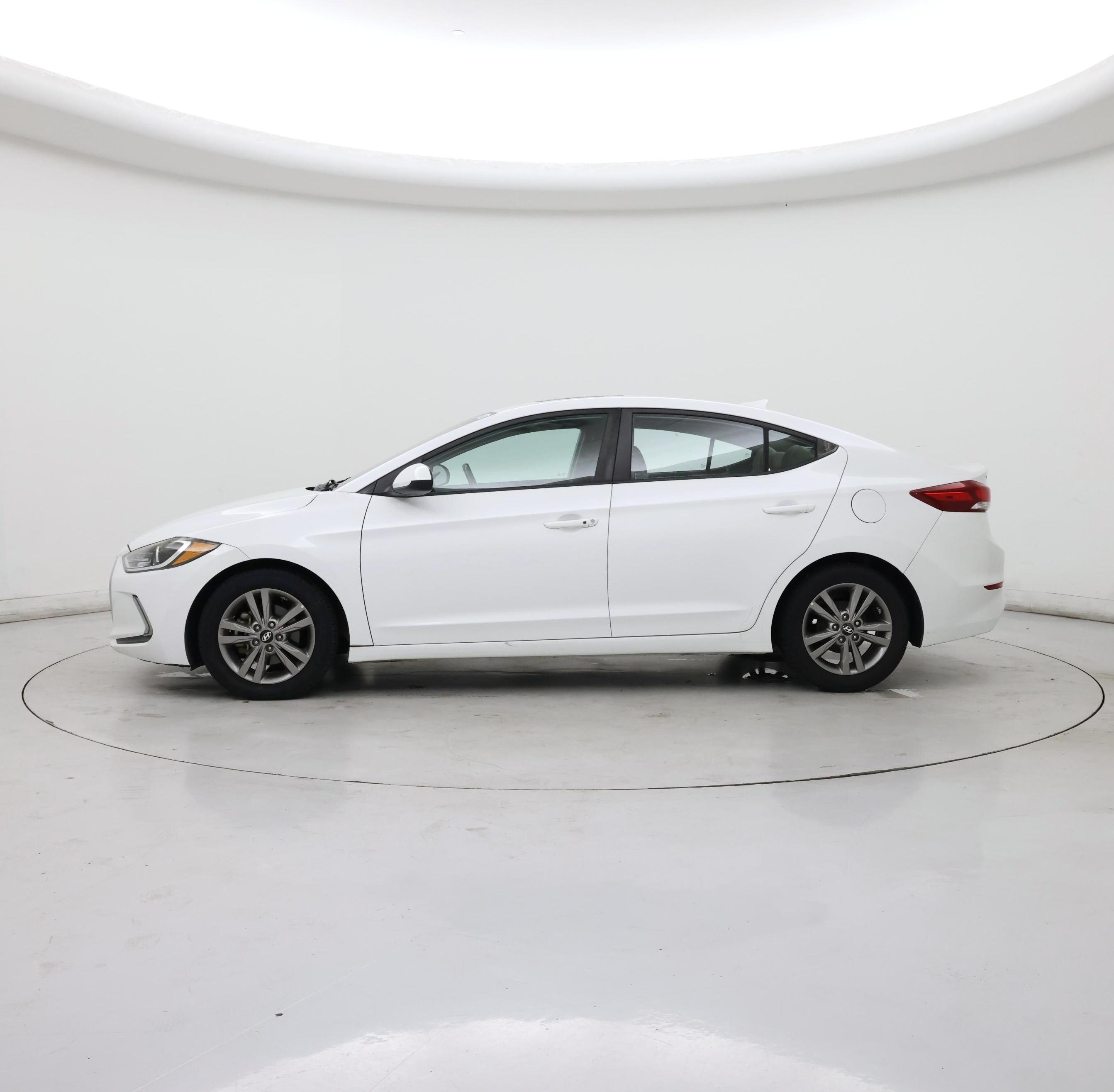 Thumbnail: 2017 Hyundai Elantra - 3