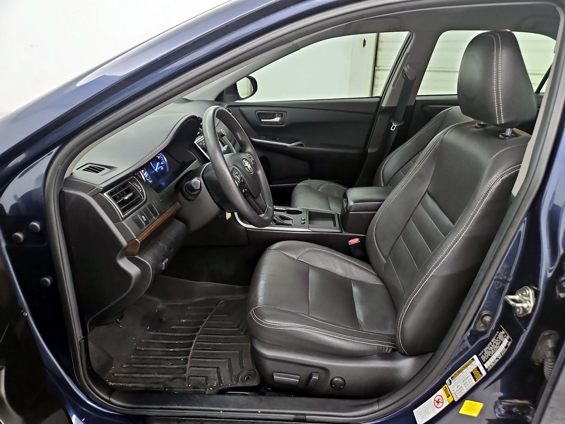 Thumbnail: 2016 Toyota Camry - 11