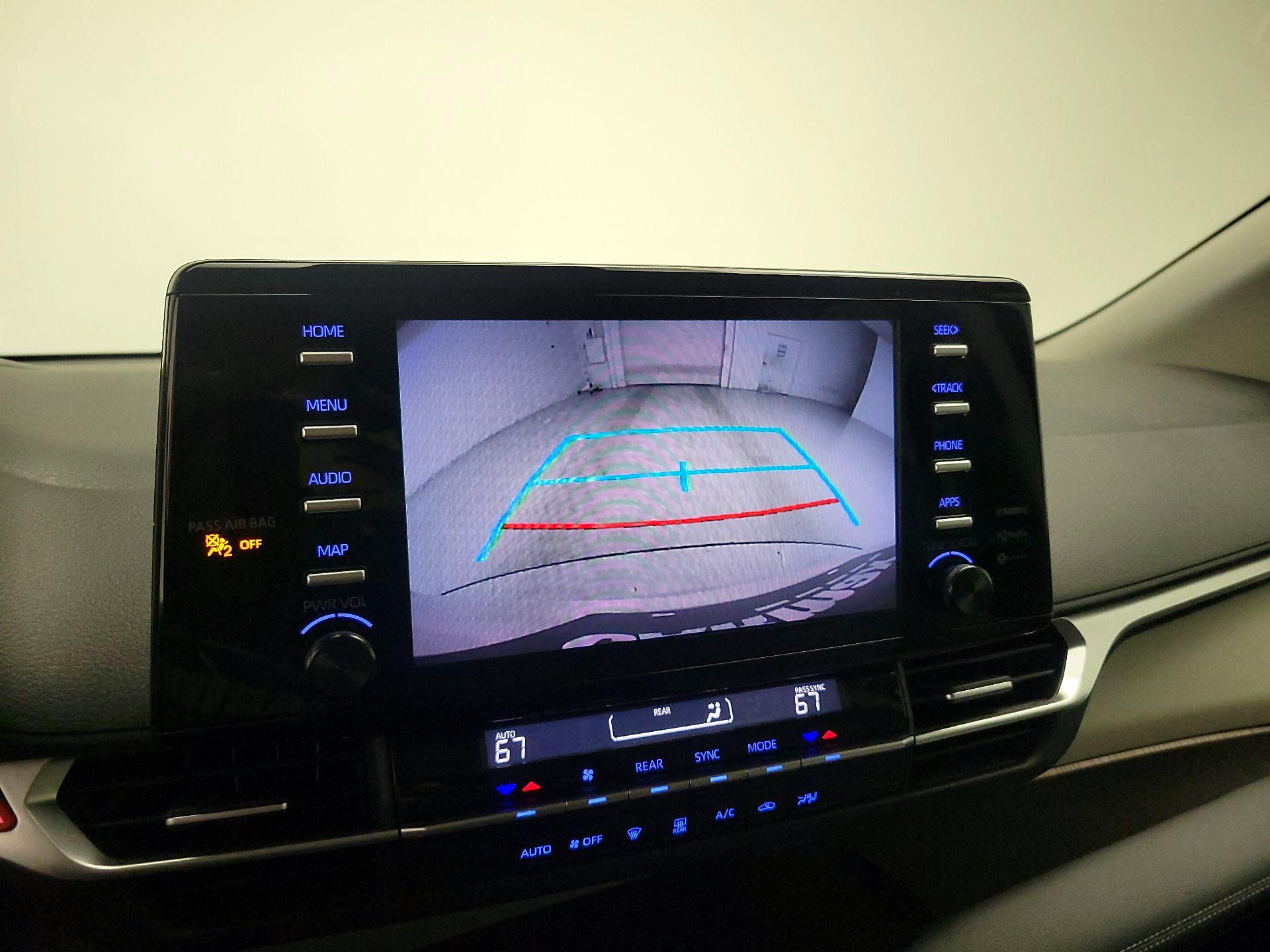 Thumbnail: 2021 Toyota Sienna - 14
