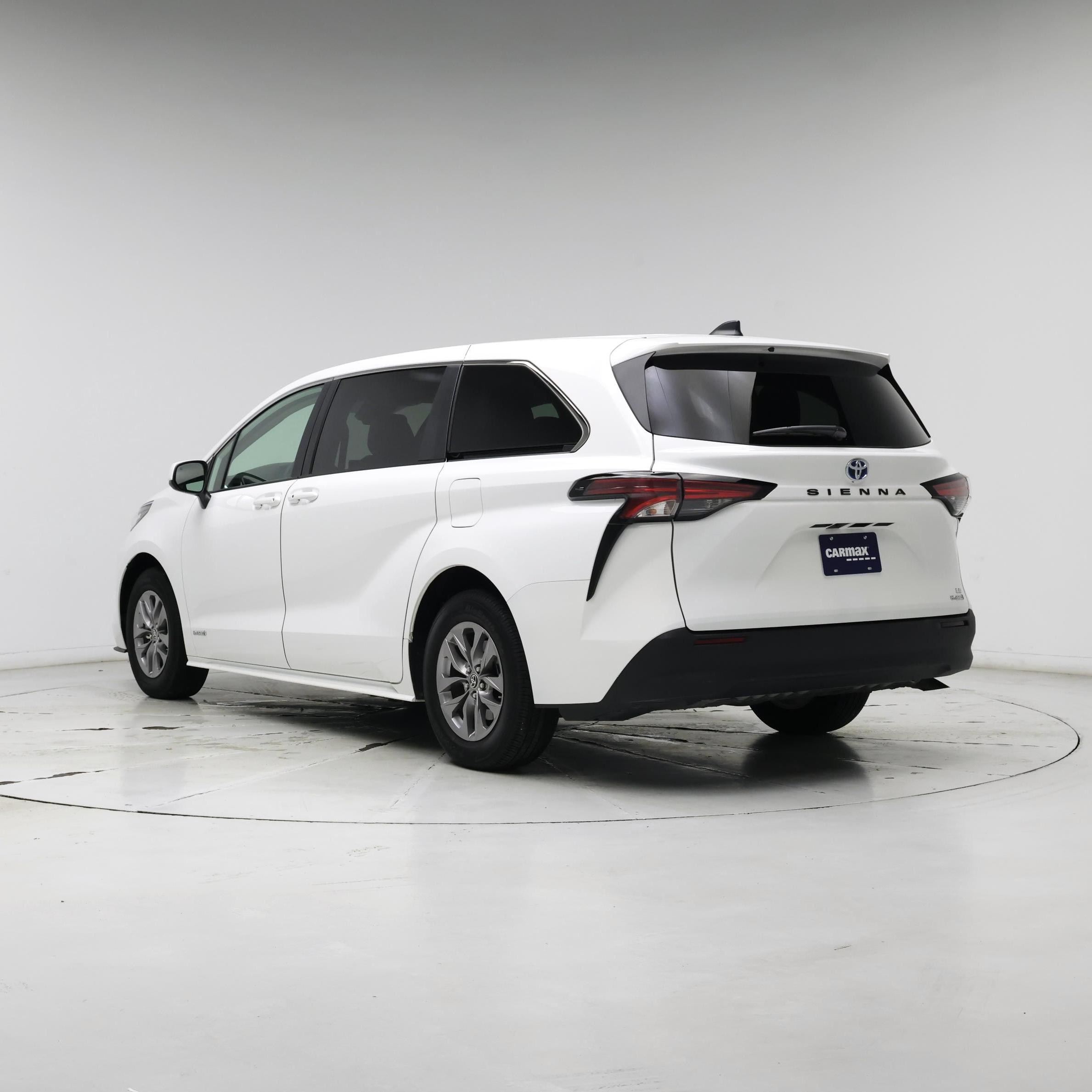 Thumbnail: 2021 Toyota Sienna - 2