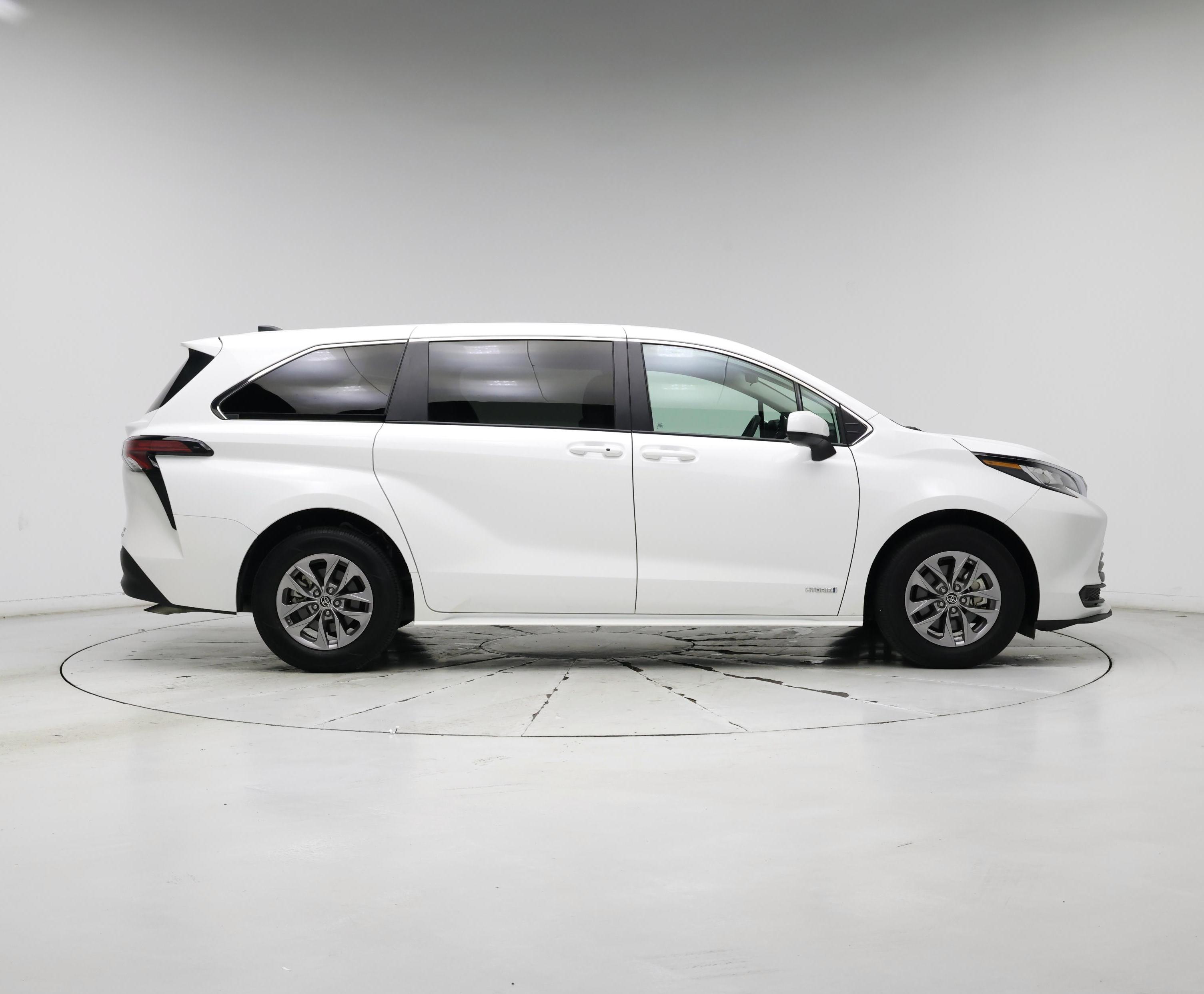 Thumbnail: 2021 Toyota Sienna - 7